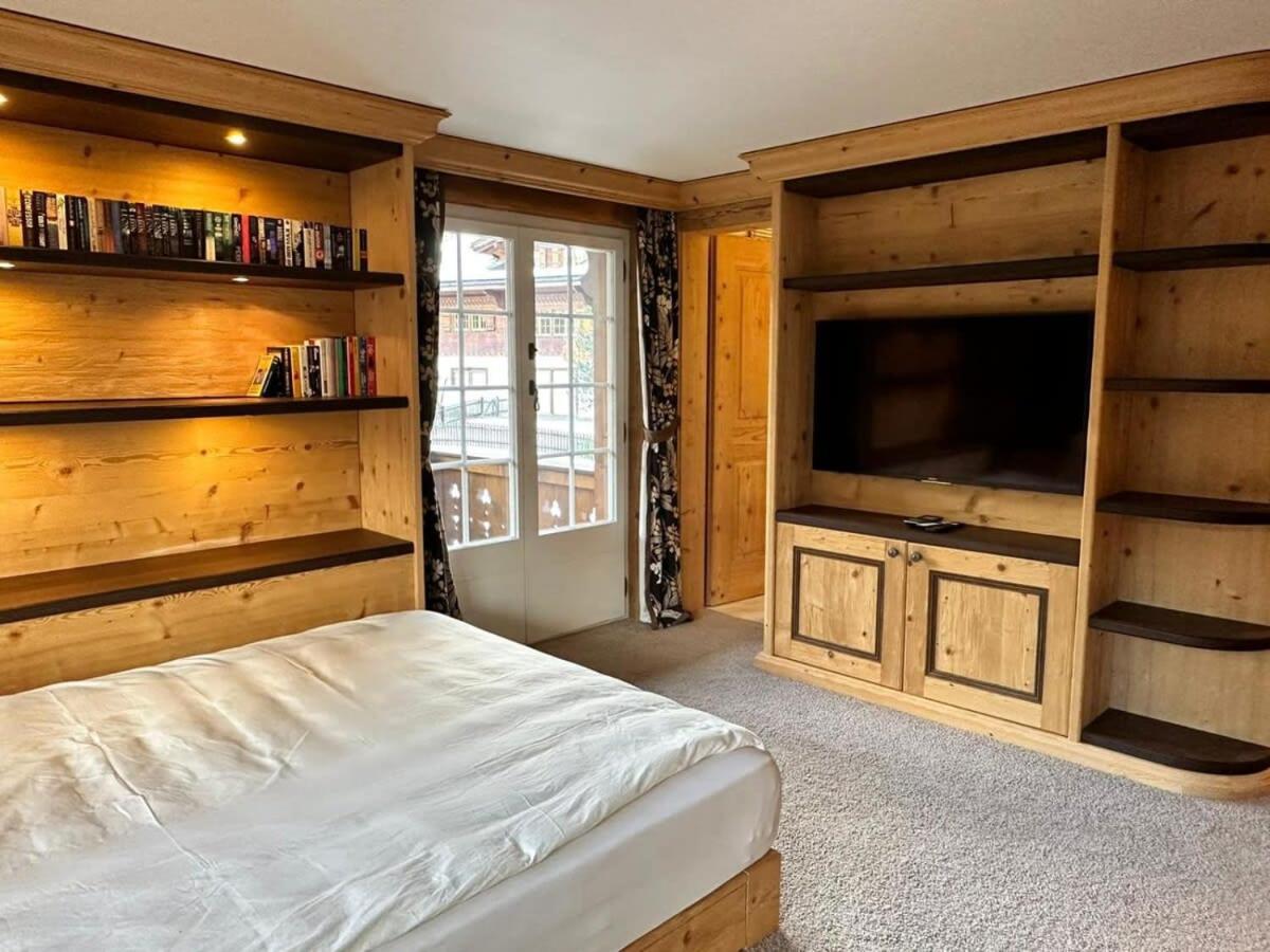 Luxury Flat Close to Park Hotel in Gstaad