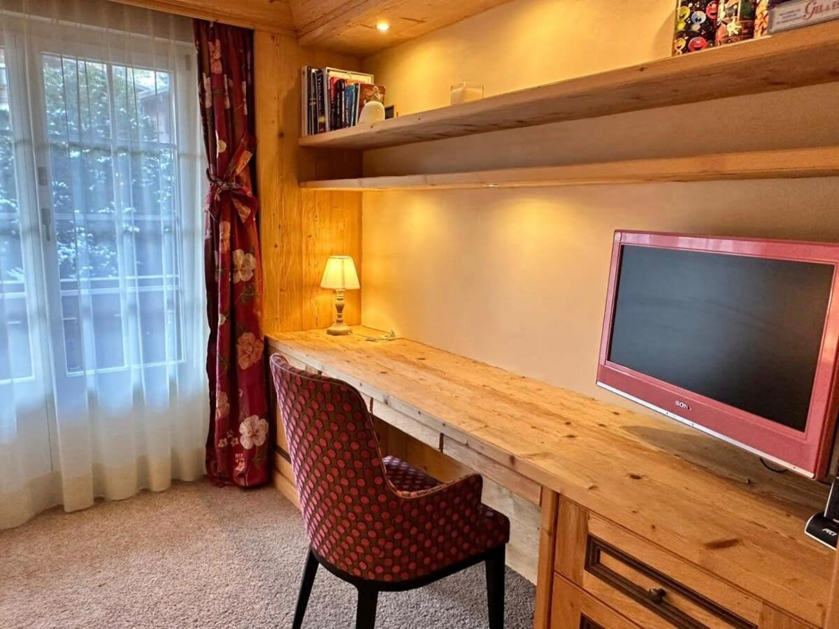 Luxury Flat Close to Park Hotel in Gstaad