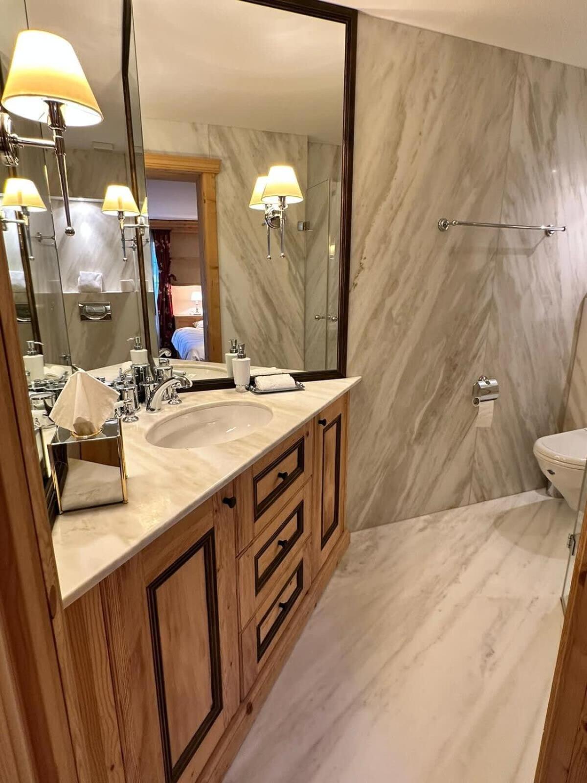 Luxury Flat Close to Park Hotel in Gstaad