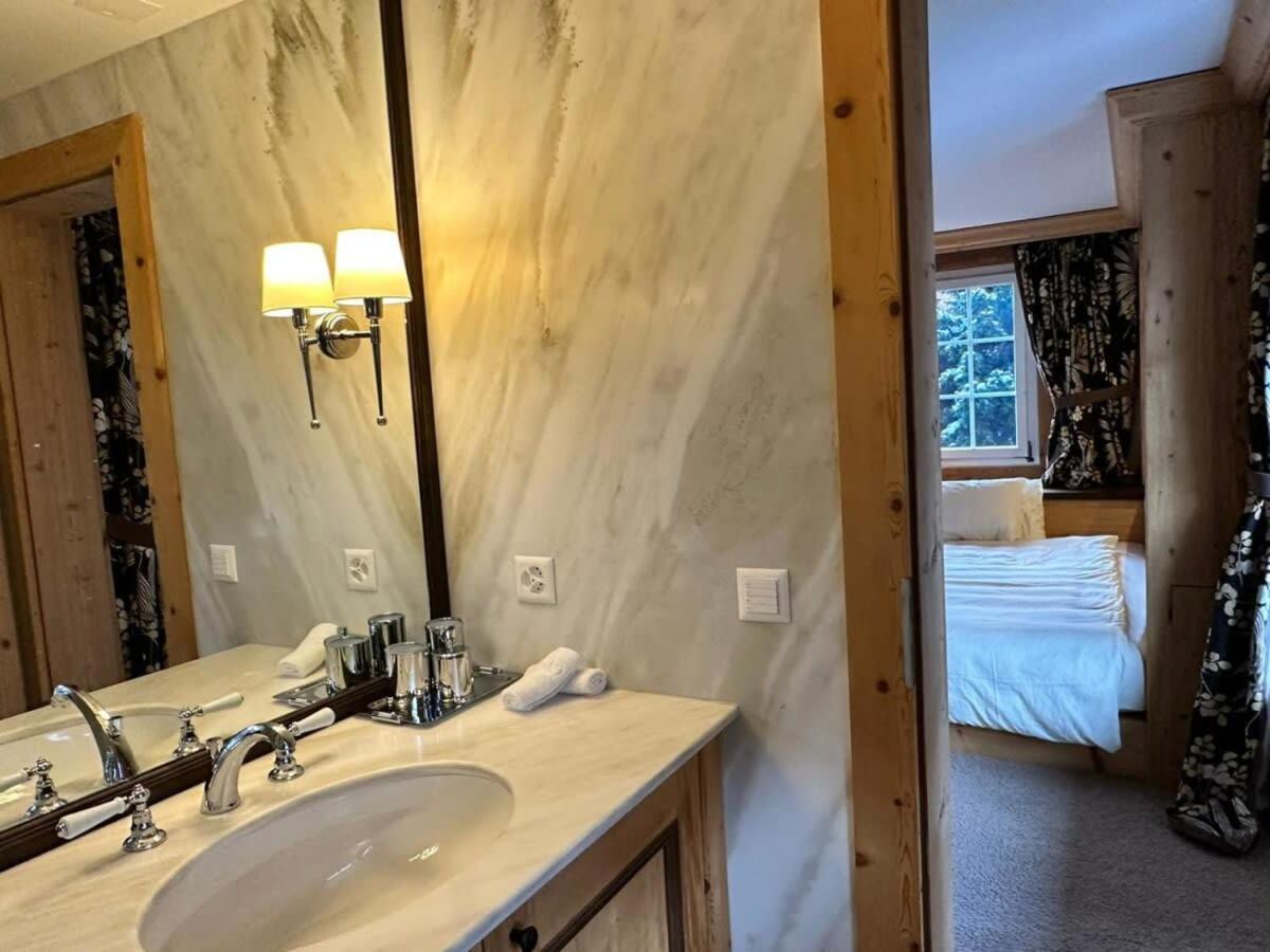 Luxury Flat Close to Park Hotel in Gstaad