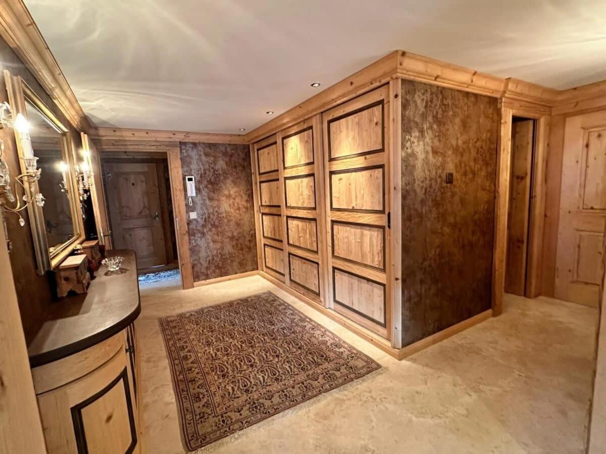 Luxury Flat Close to Park Hotel in Gstaad