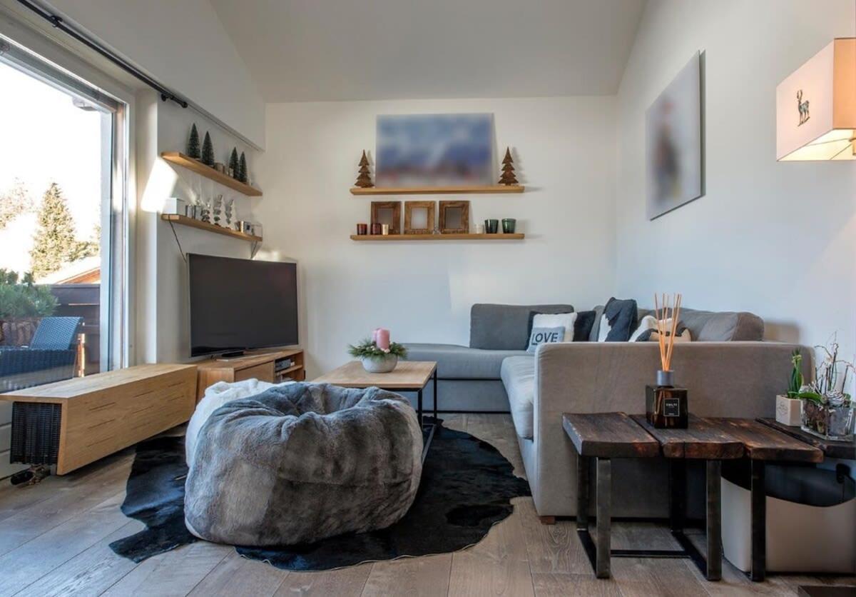 Deluxe Apartment with Mezzanine