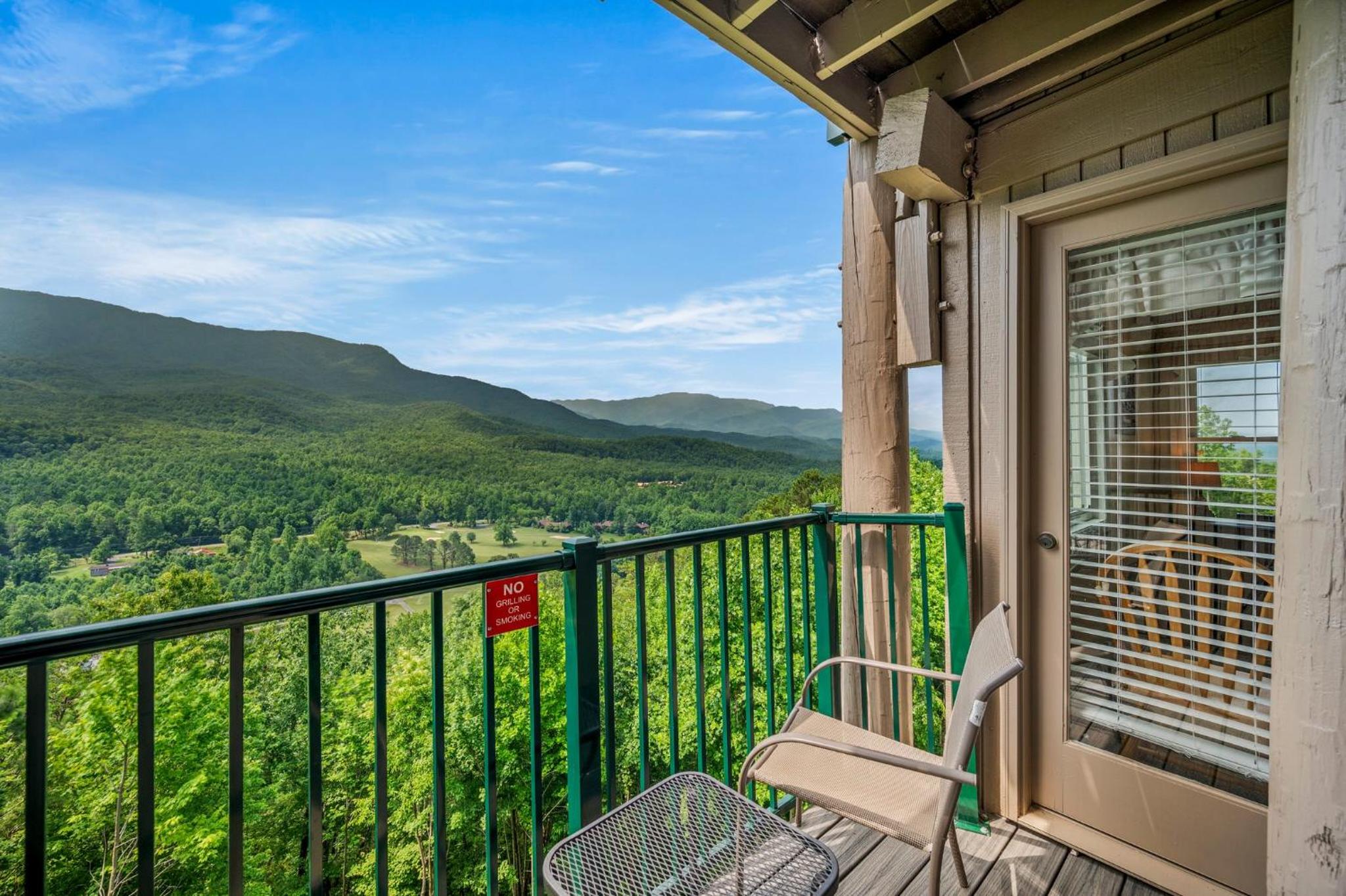 Hotel Rustic Ridge - Image 1