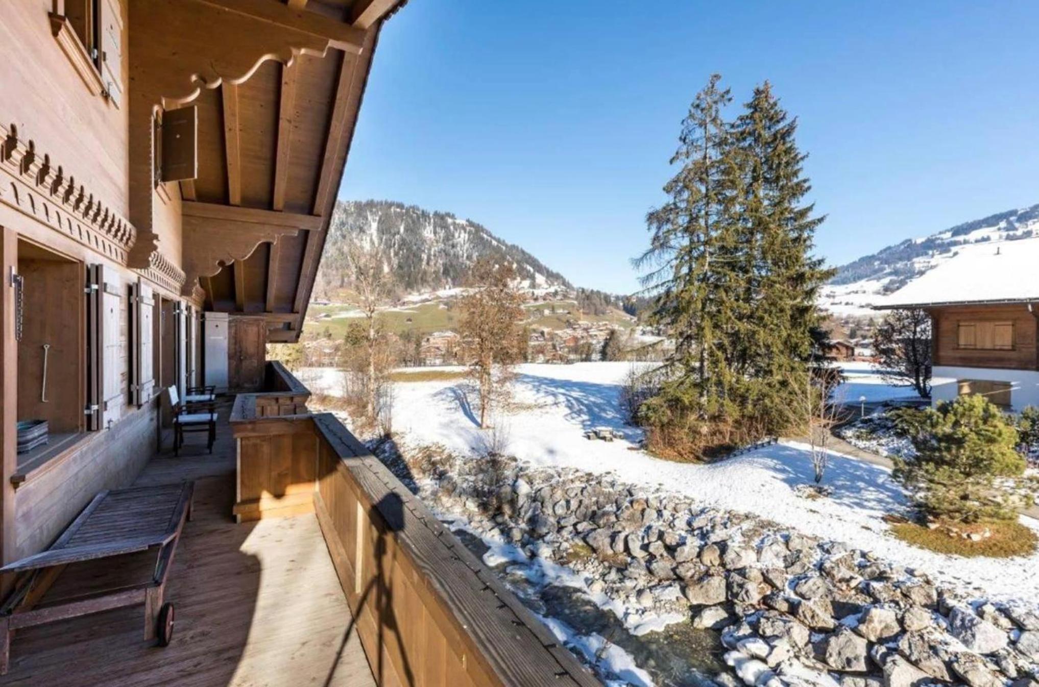 Charming duplex next to ski slopes