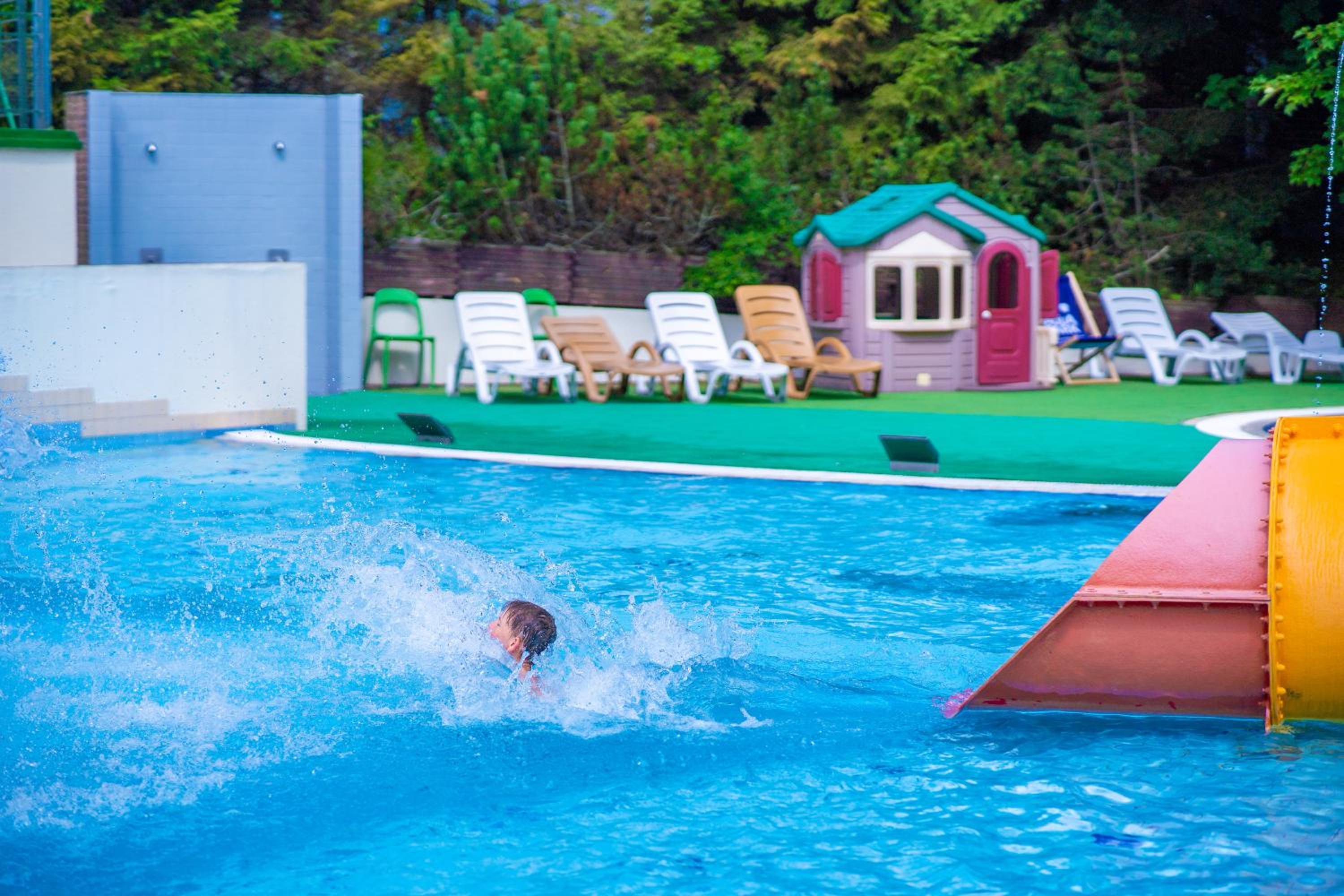 AQUA HOUSE