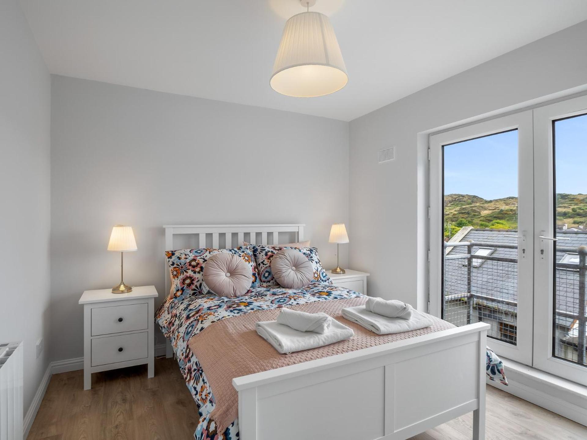 E1 Station House, Clifden view 3