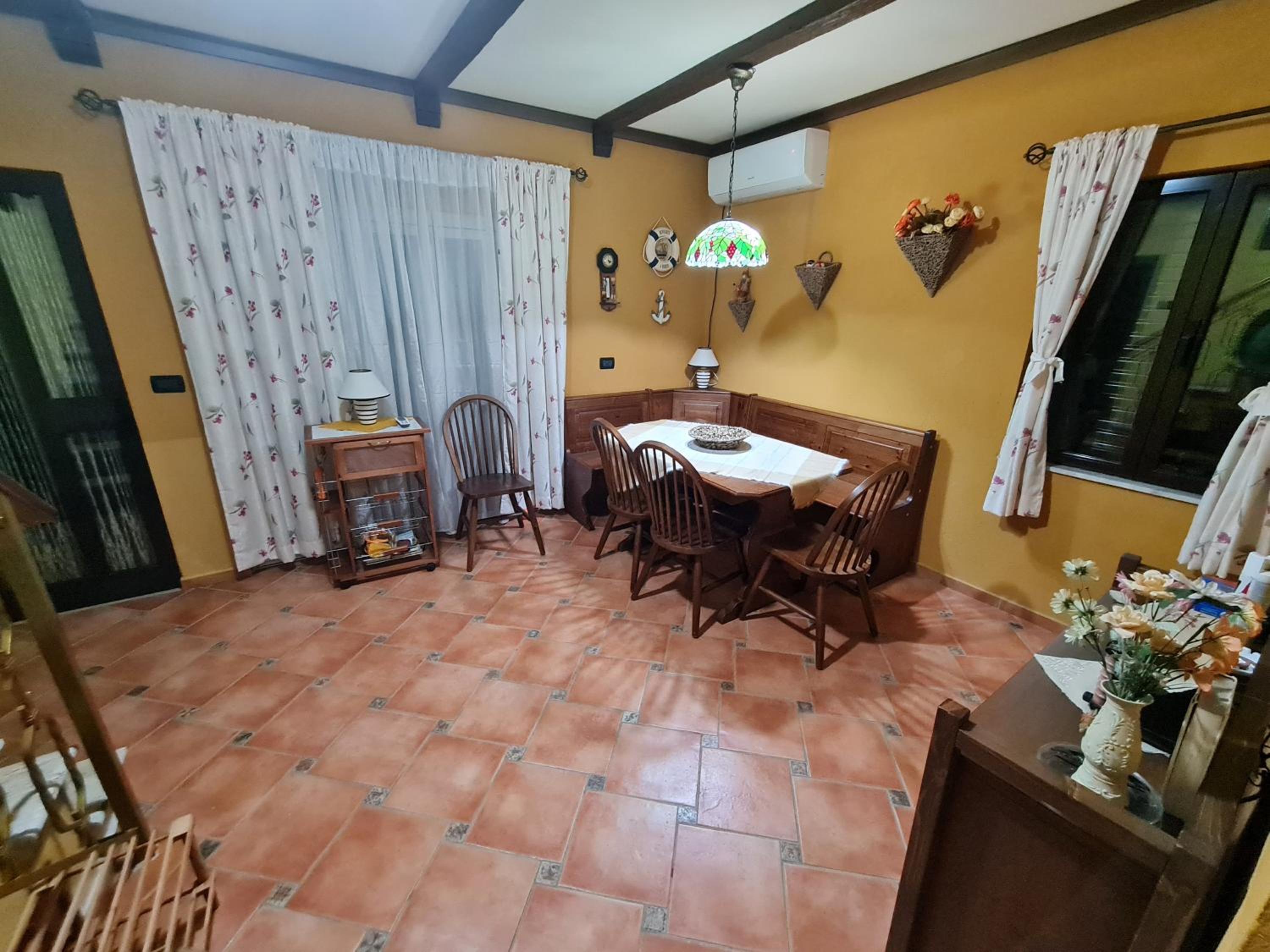 Vila 23 Qerret