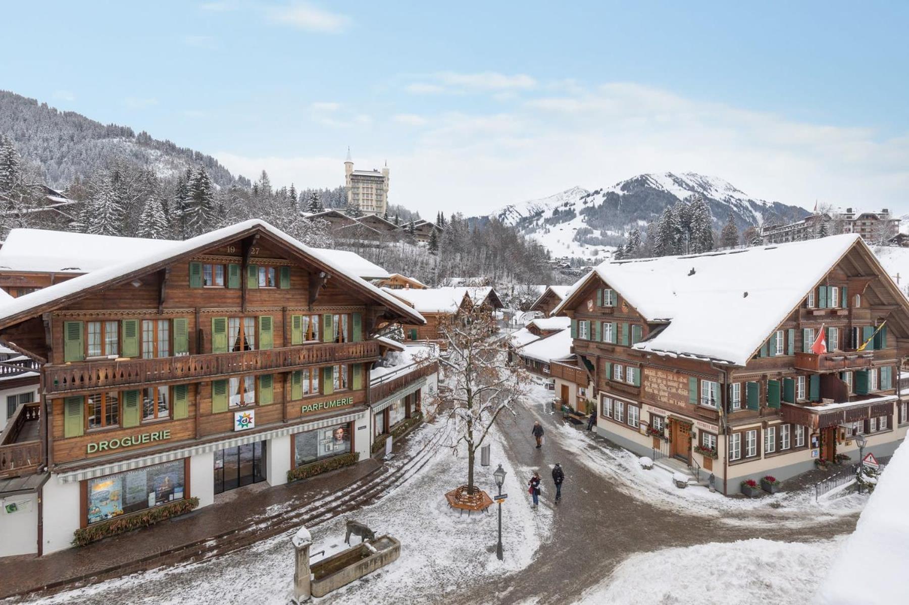 Modern Luxury Duplex In Central Gstaad