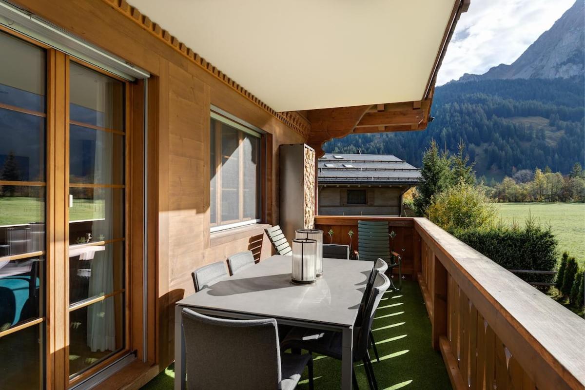 Delightfully Presented Flat with Amazing Views