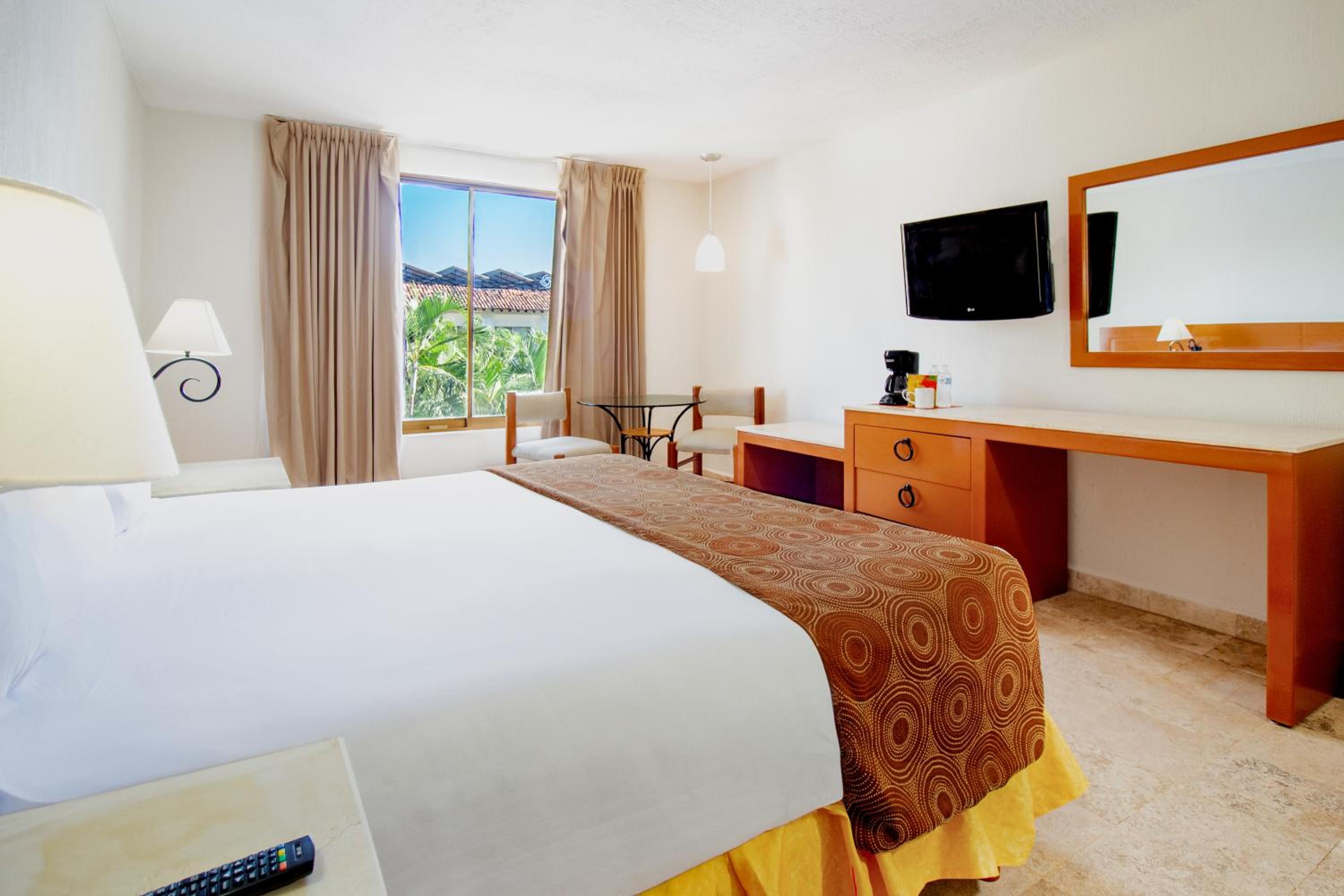 Puerto Vallarta Vacations - Plaza Pelicanos Club Beach Resort All Inclusive - Property Image 22