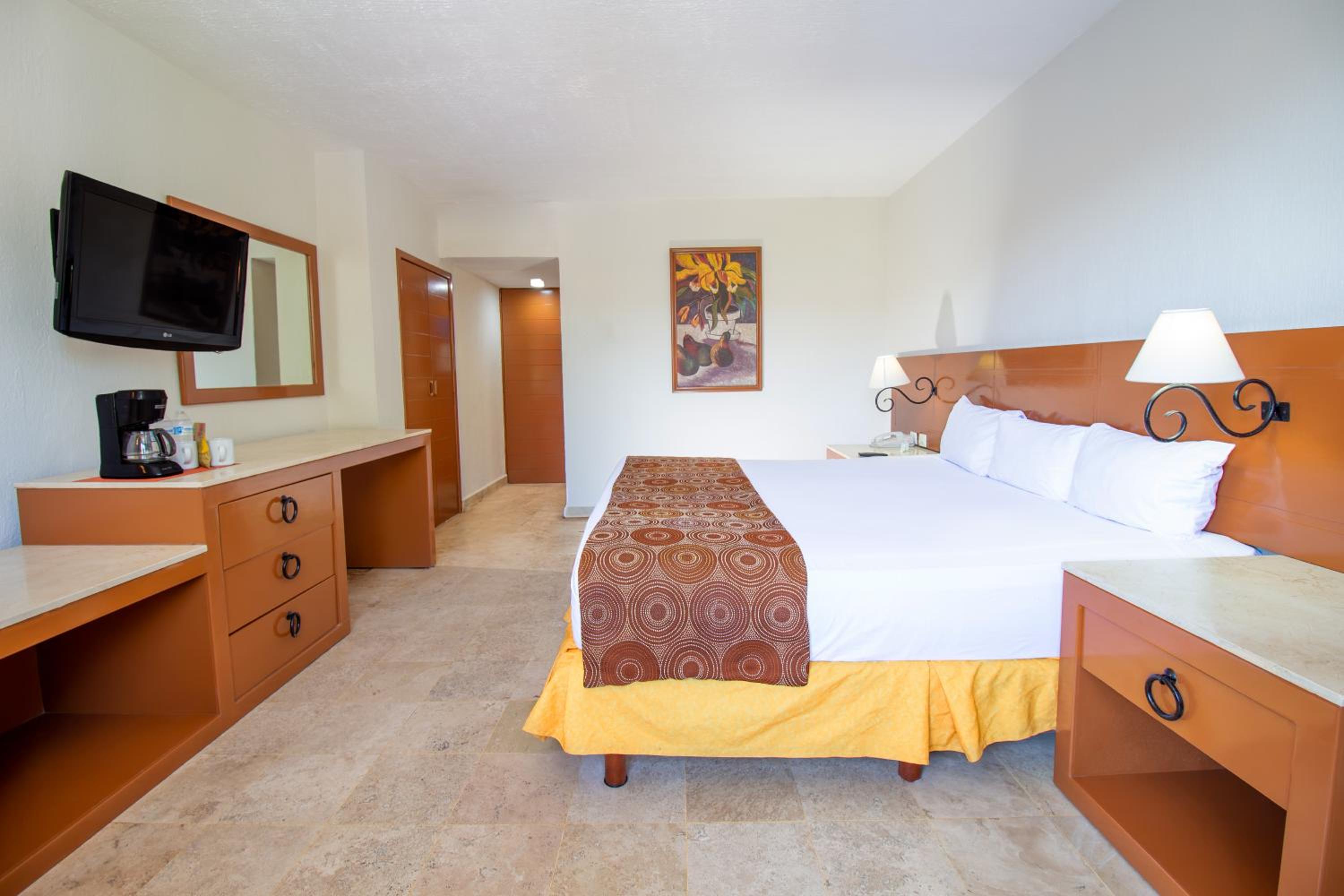 Puerto Vallarta Vacations - Plaza Pelicanos Club Beach Resort All Inclusive - Property Image 94