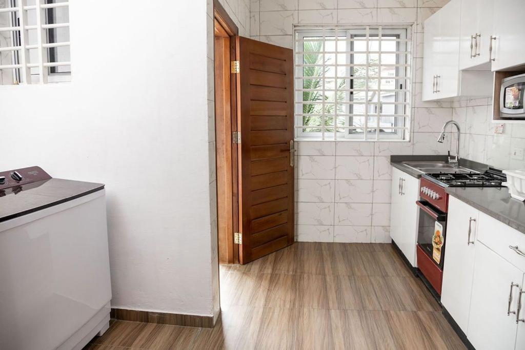 Richview Luxury Apartment