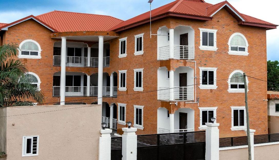 Richview Luxury Apartment
