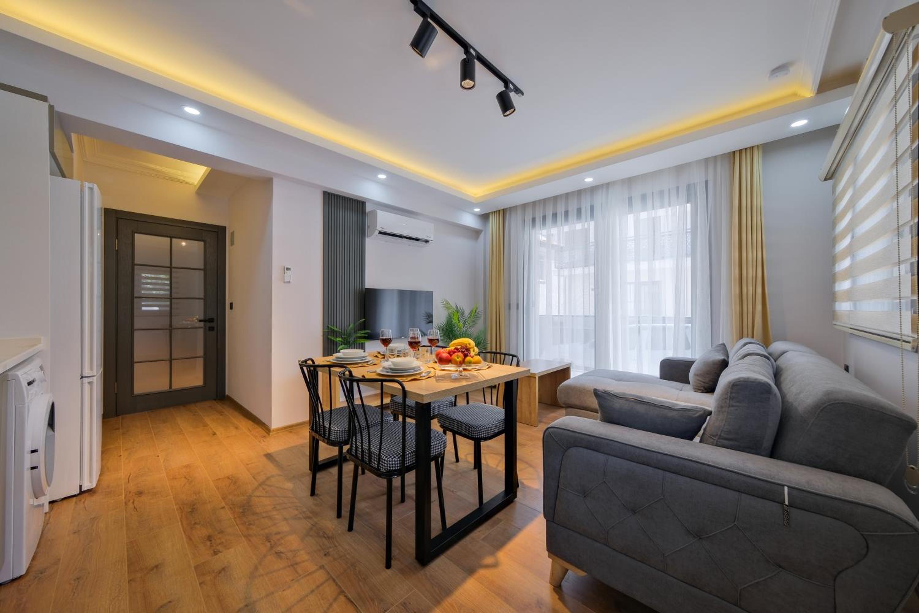 Light Apartments