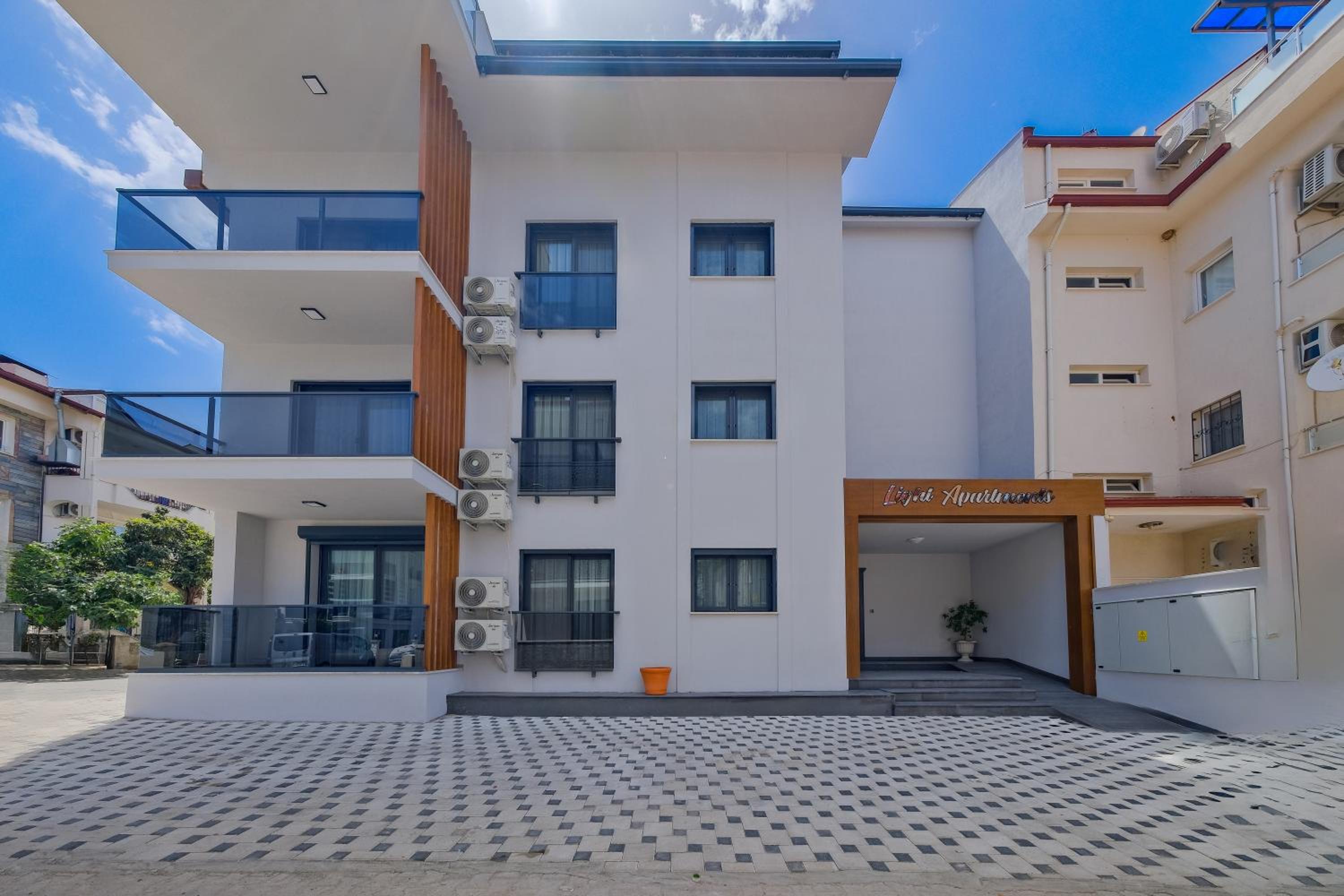 Light Apartments