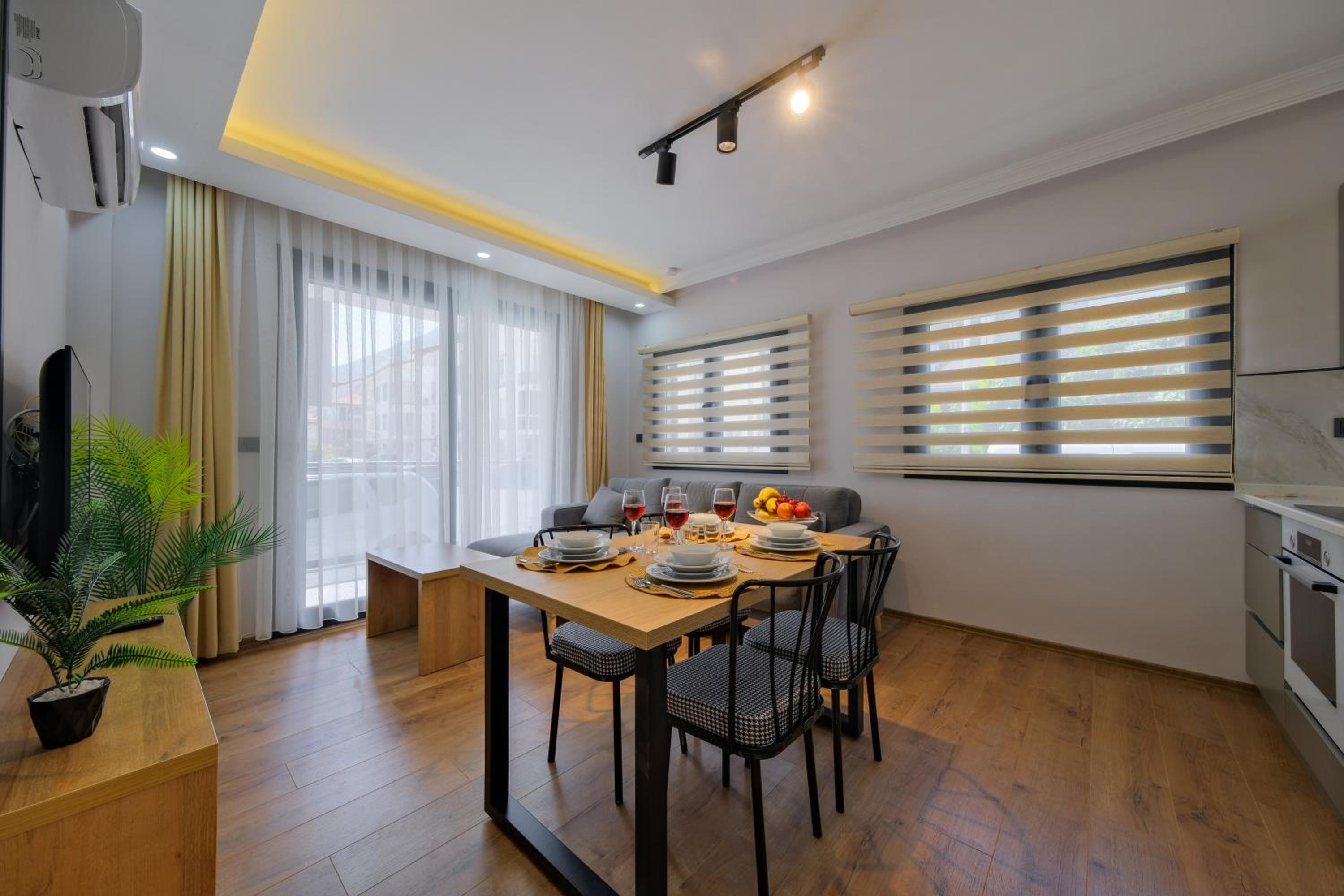 Light Apartments
