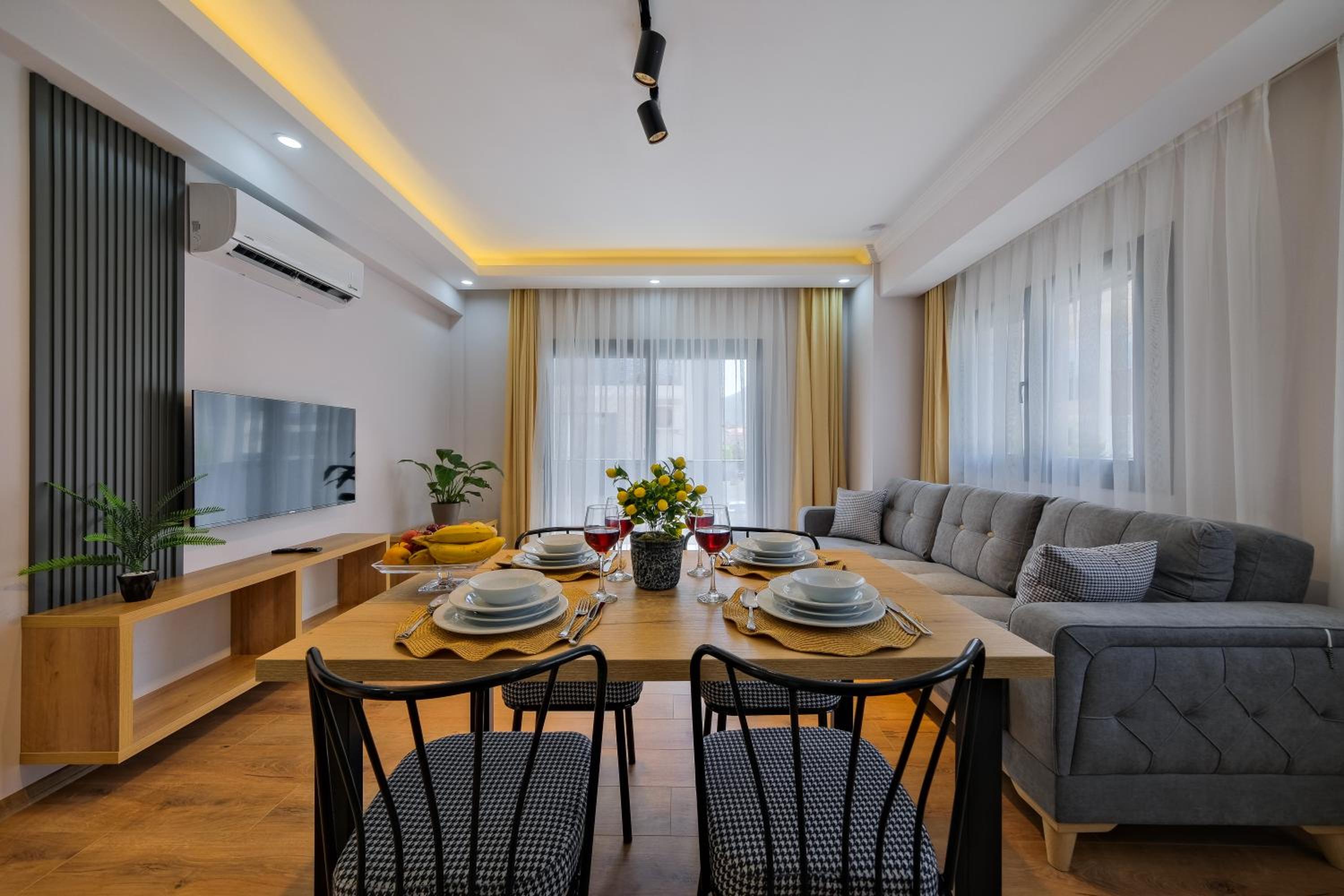 Light Apartments