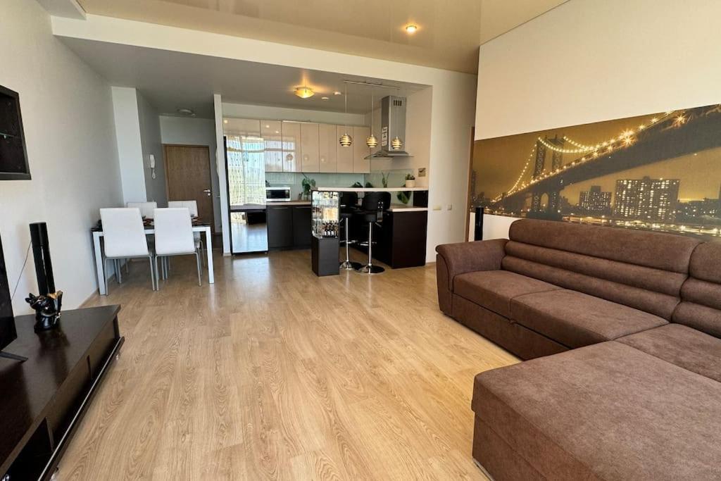 Metropolia Apartment Deluxe view 4