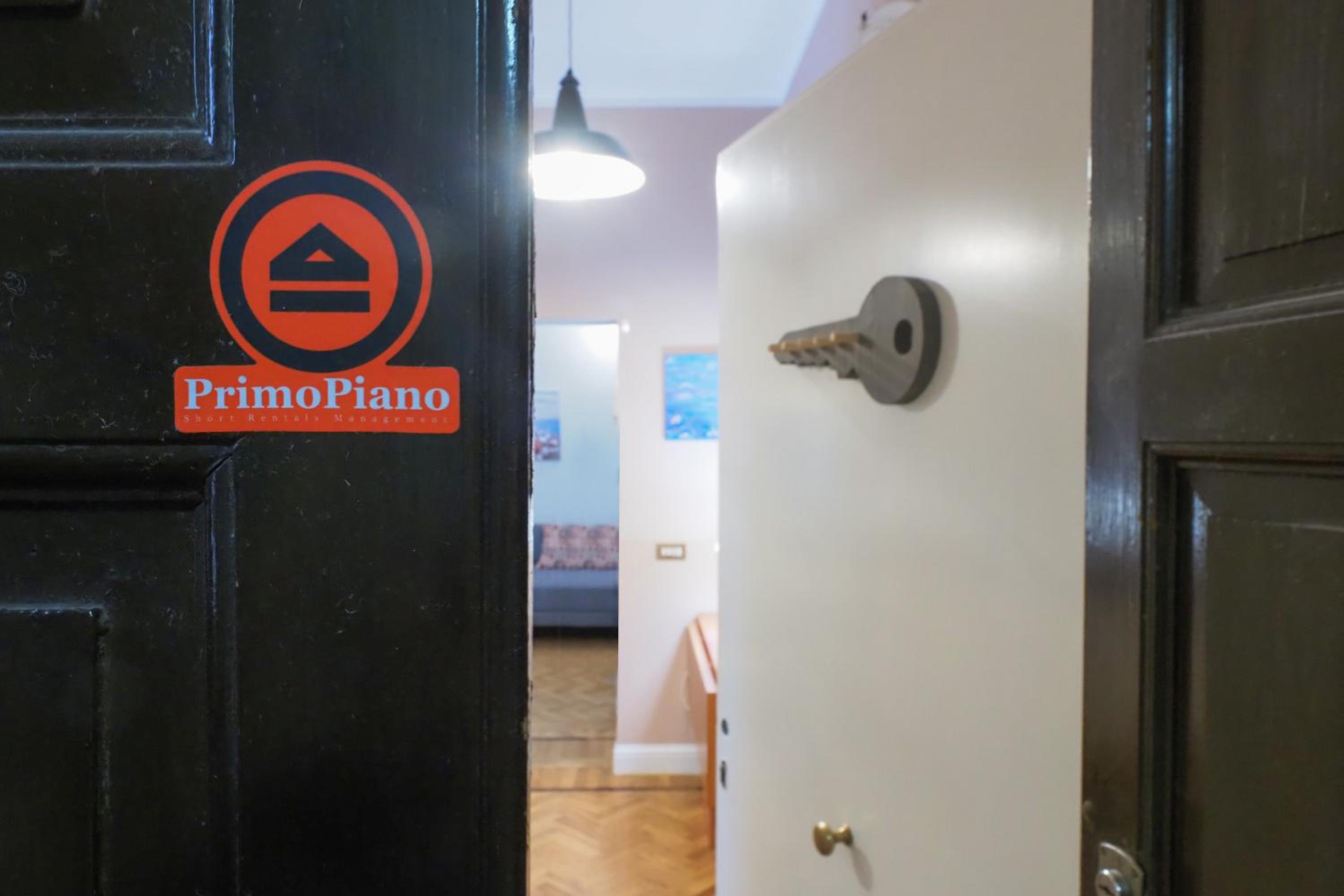 PrimoPiano - Piazza Napoli