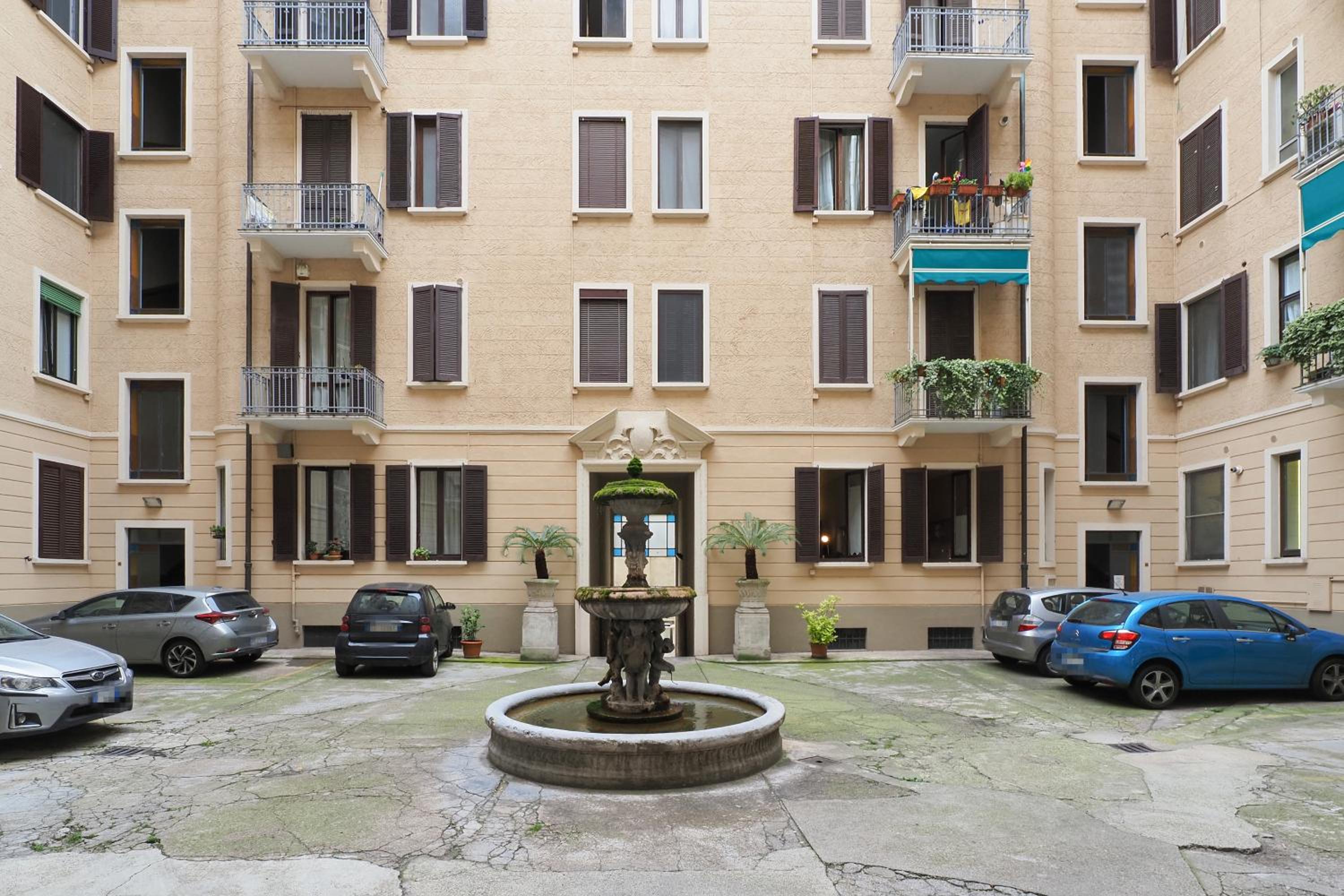 PrimoPiano - Piazza Napoli