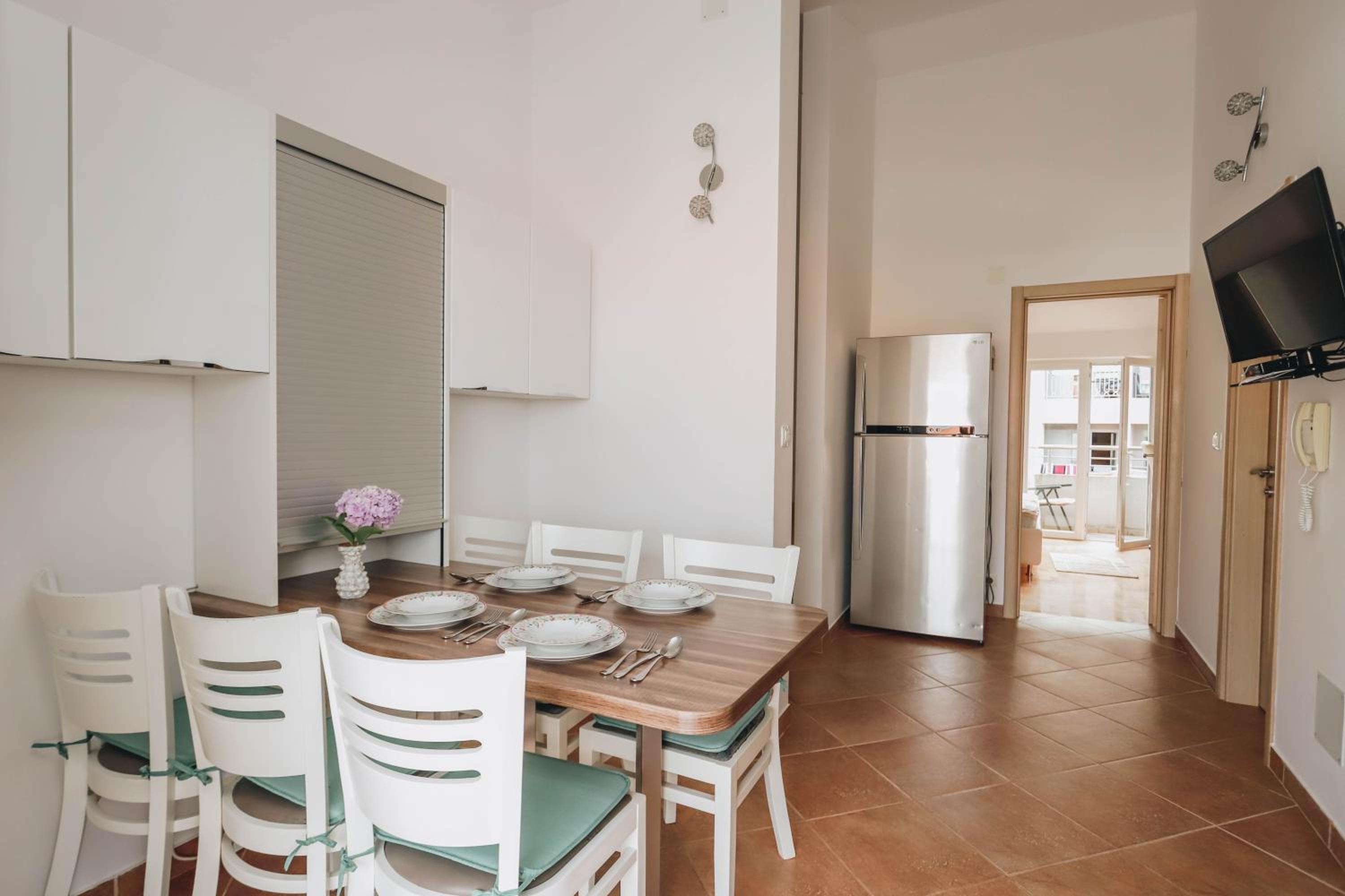 Duplex 3 bedrooms on the first line in Petrovac view 3