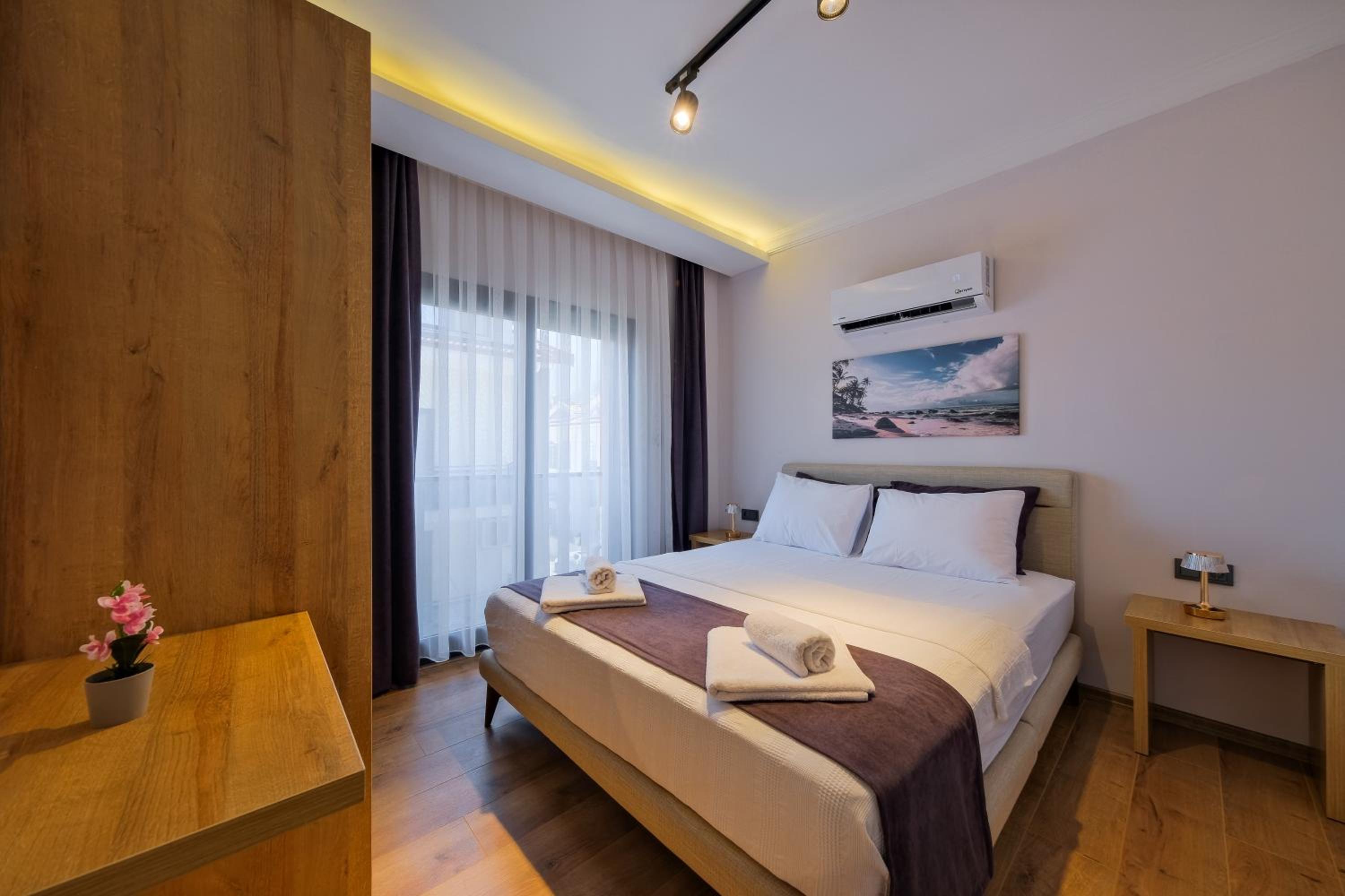 Light Apartments