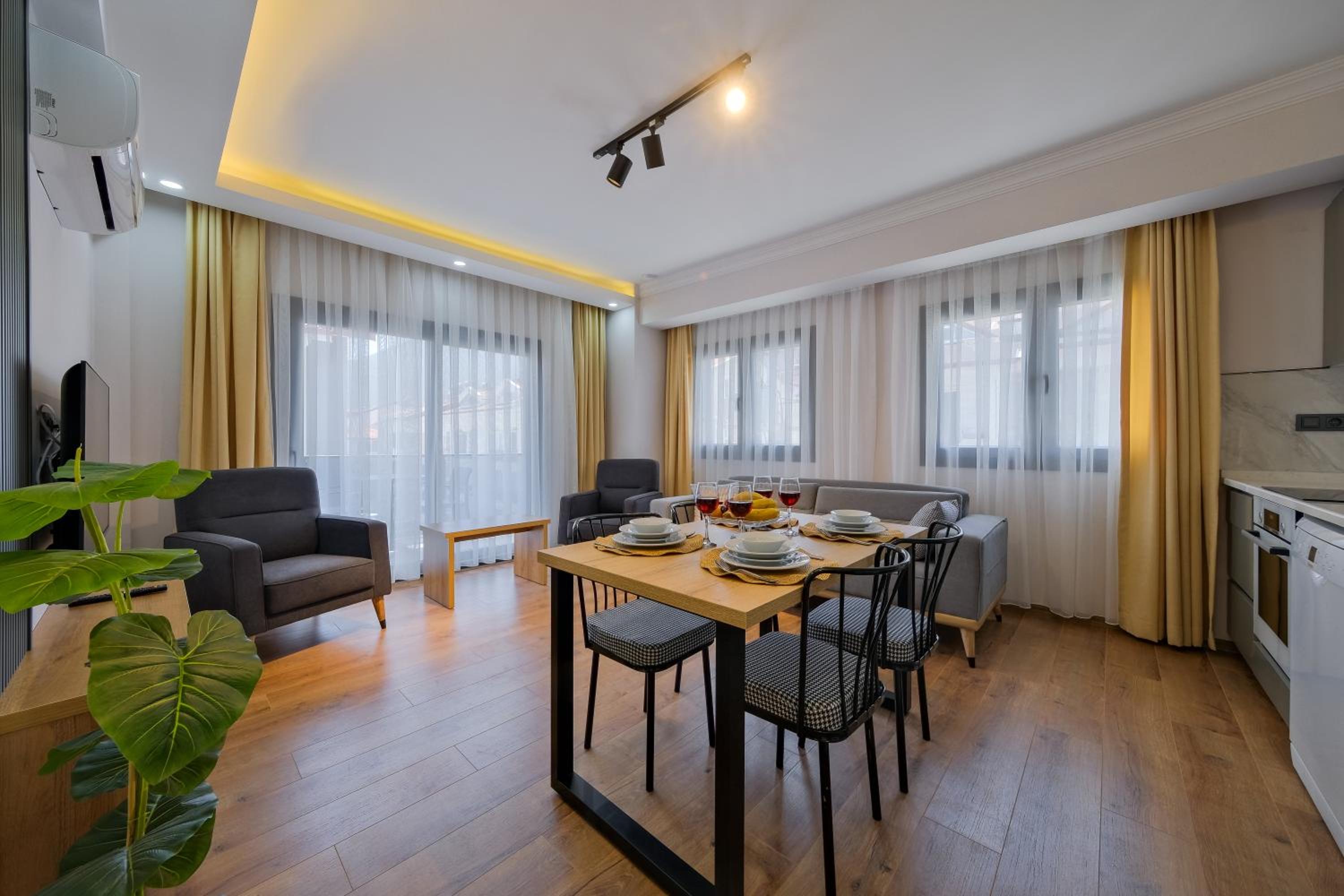 Light Apartments