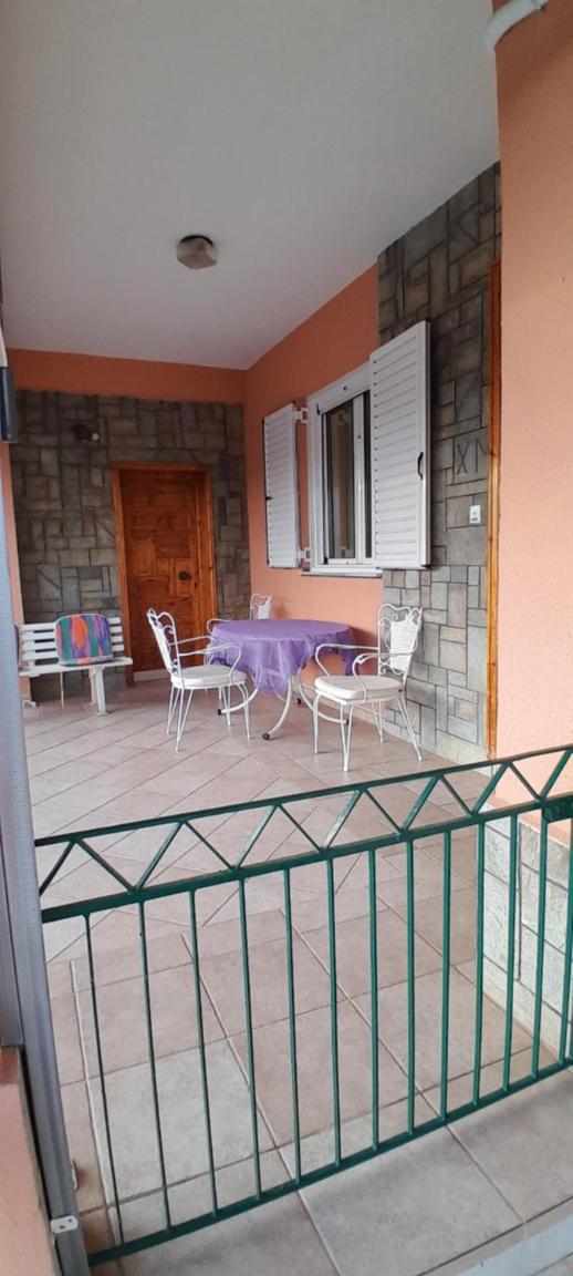 Nondis House