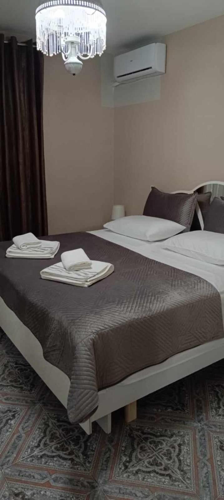 Robert Apartament Center