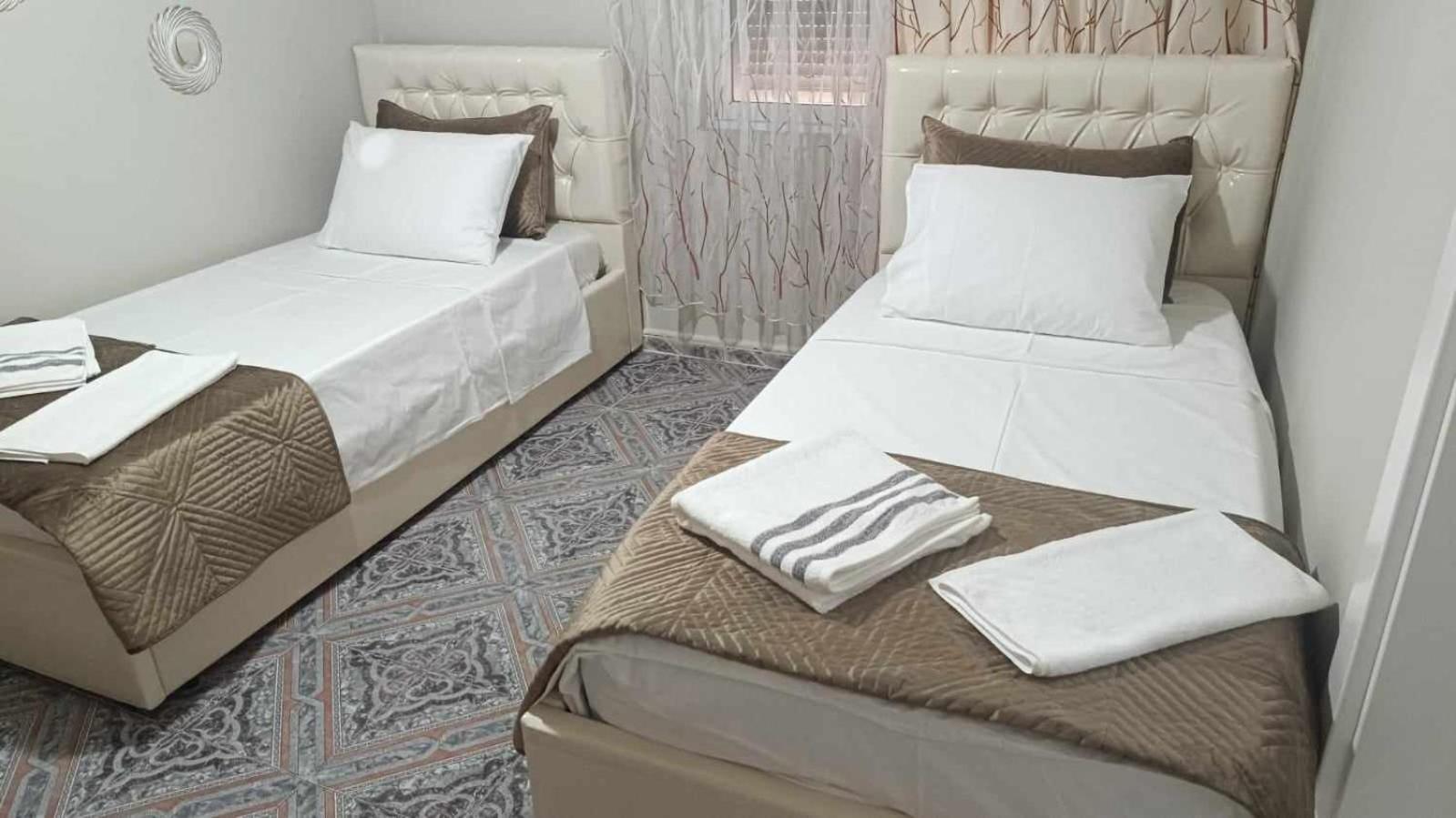 Robert Apartament Center