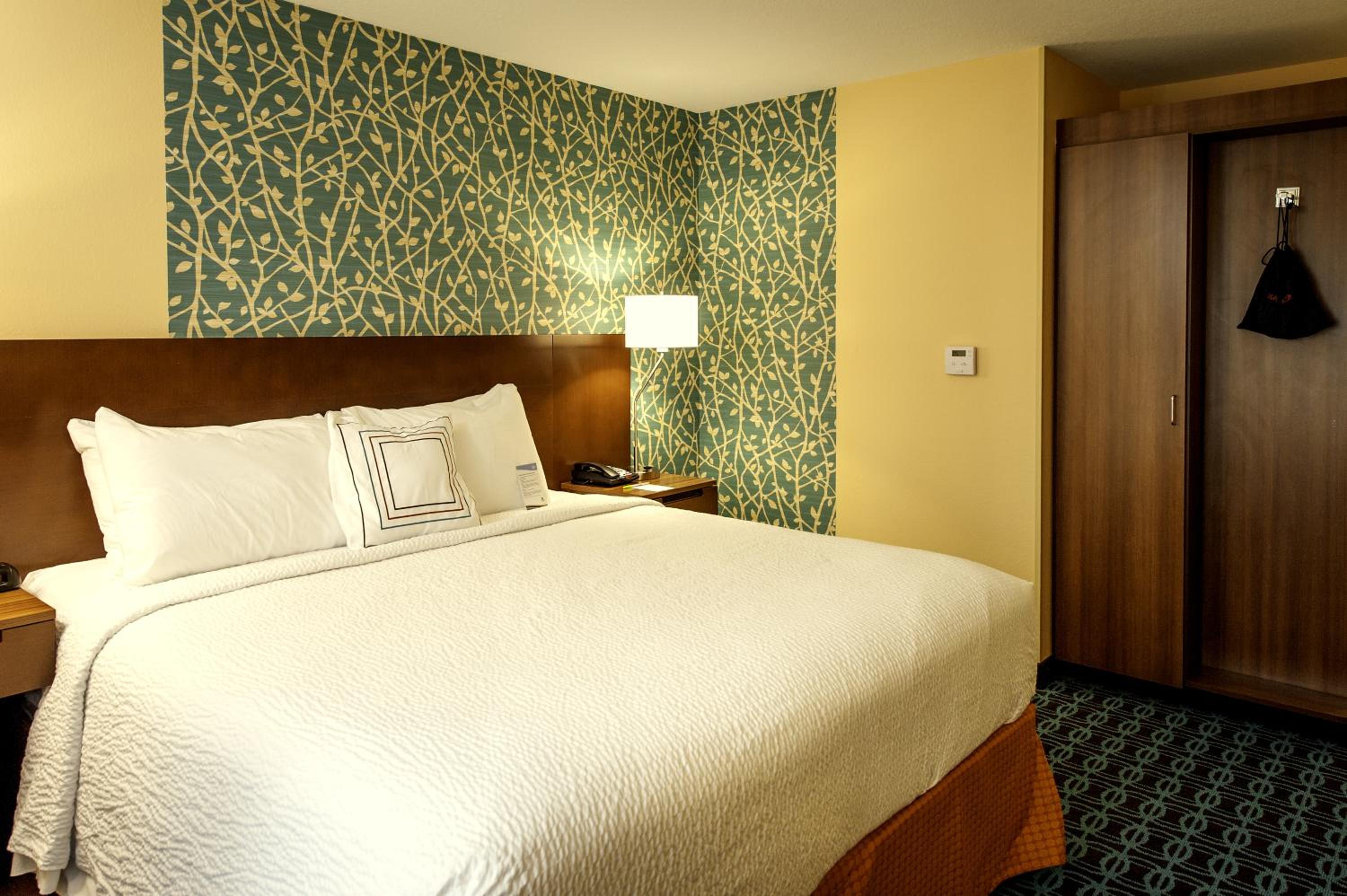 Meridian Vacations - Fairfield Inn  Suites by Marriott Meridian - Property Image 24
