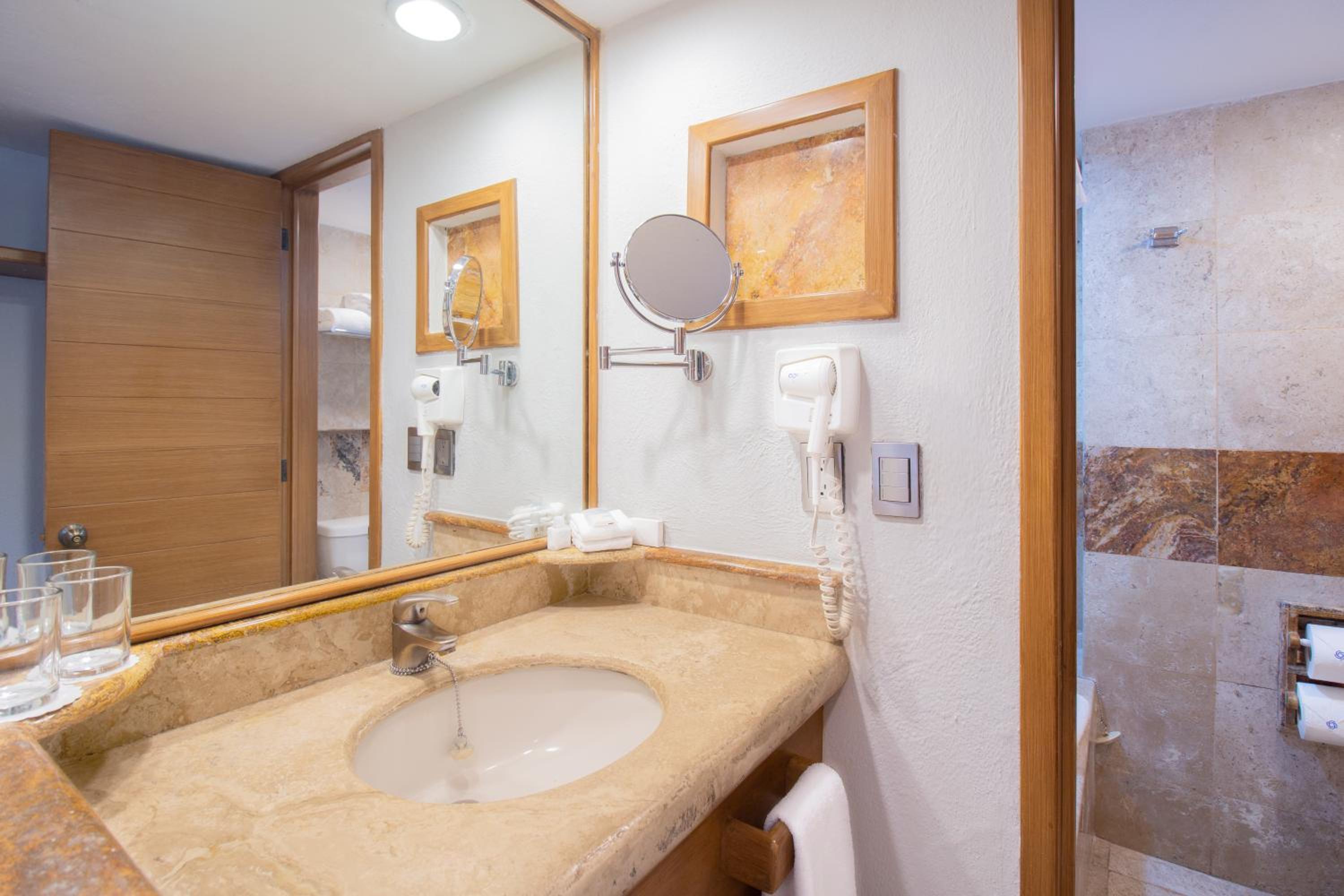 Puerto Vallarta Vacations - Plaza Pelicanos Club Beach Resort All Inclusive - Property Image 129