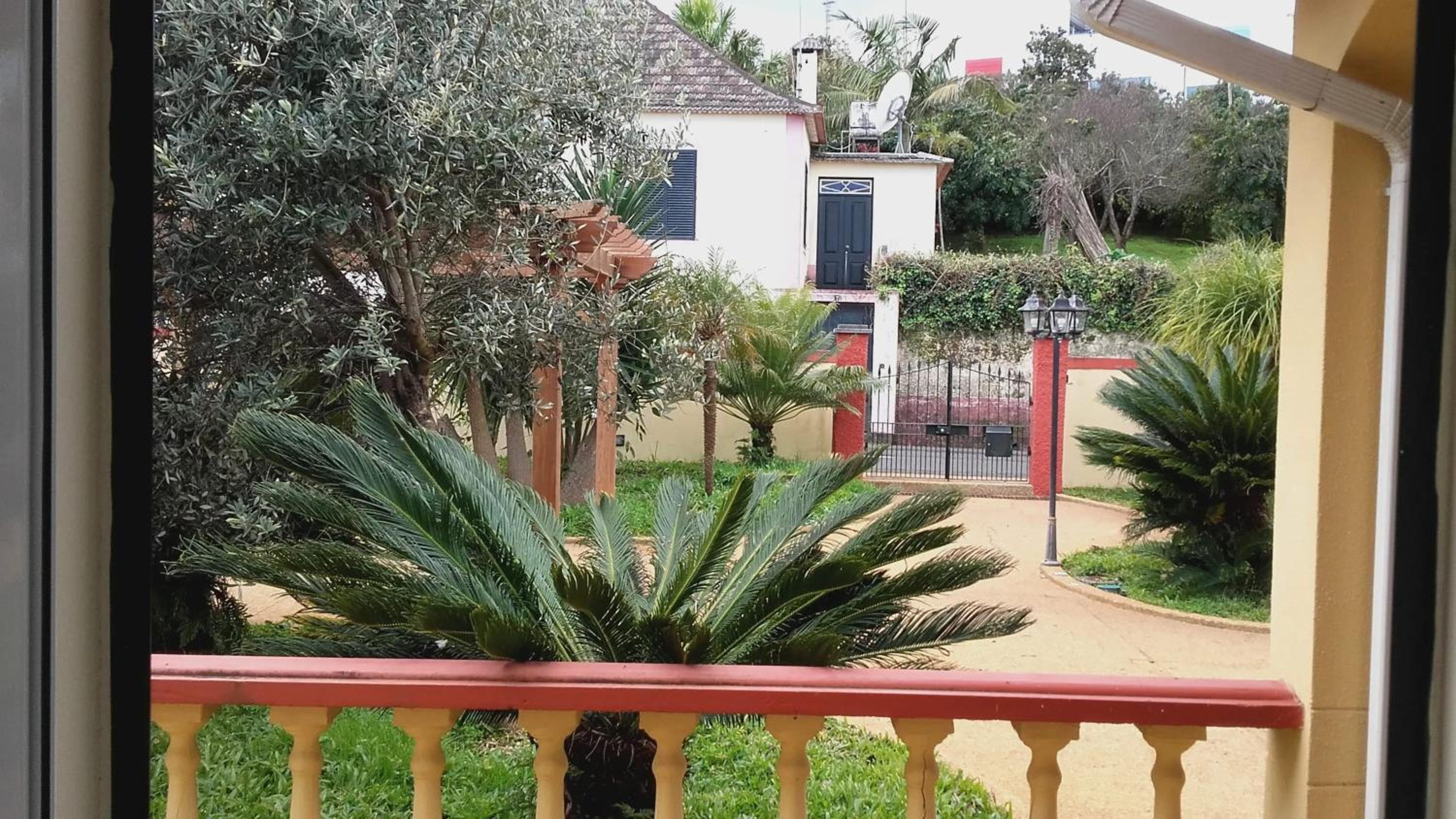 Charming House in Santana with Sea View