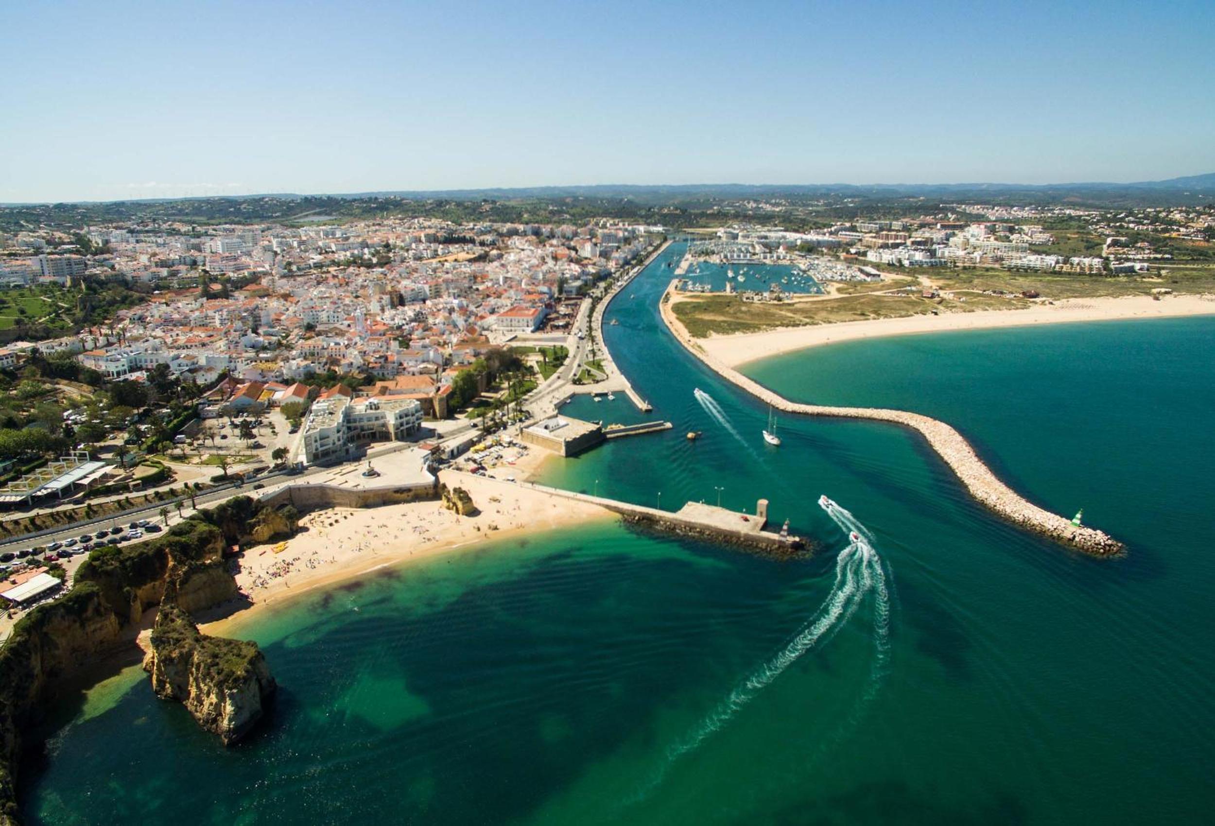 B55 - Santo Amaro Hill Apartment view 4