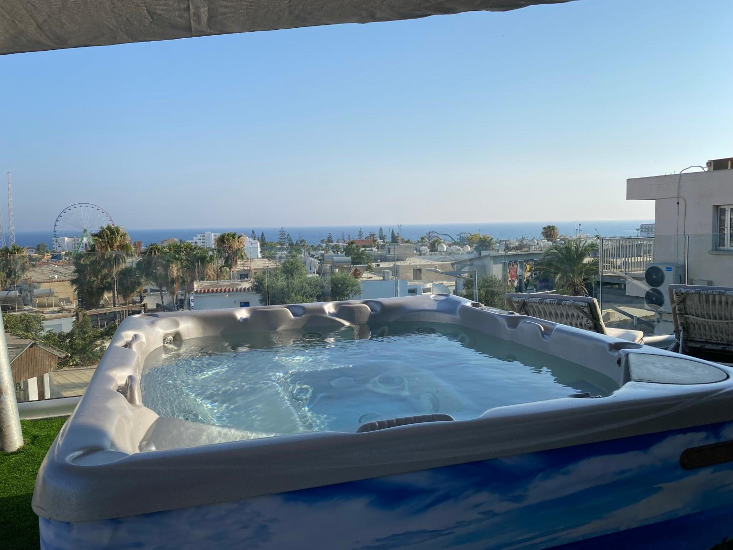 Sant Central Deluxe Apartments