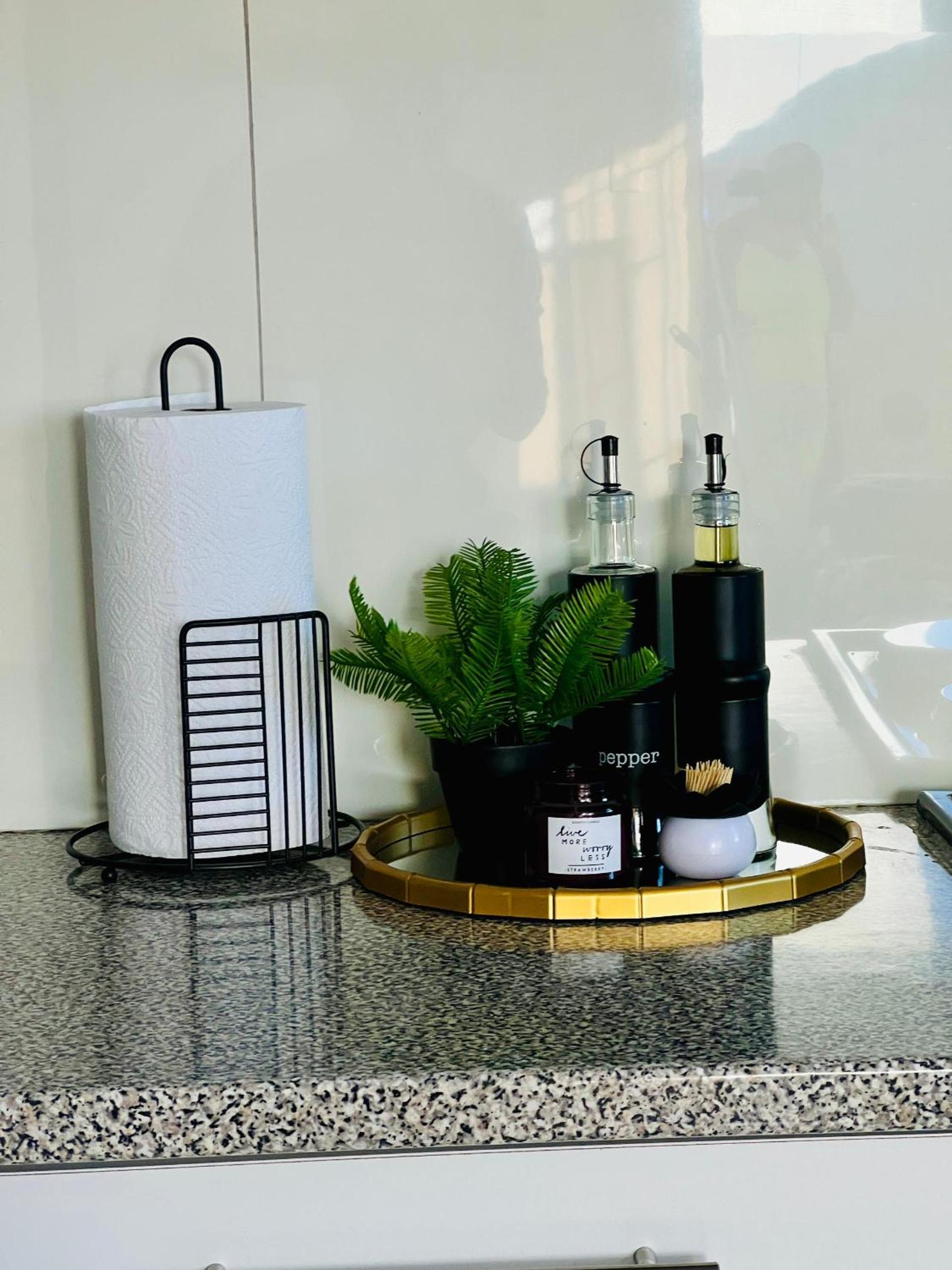 Easy Living Apartment