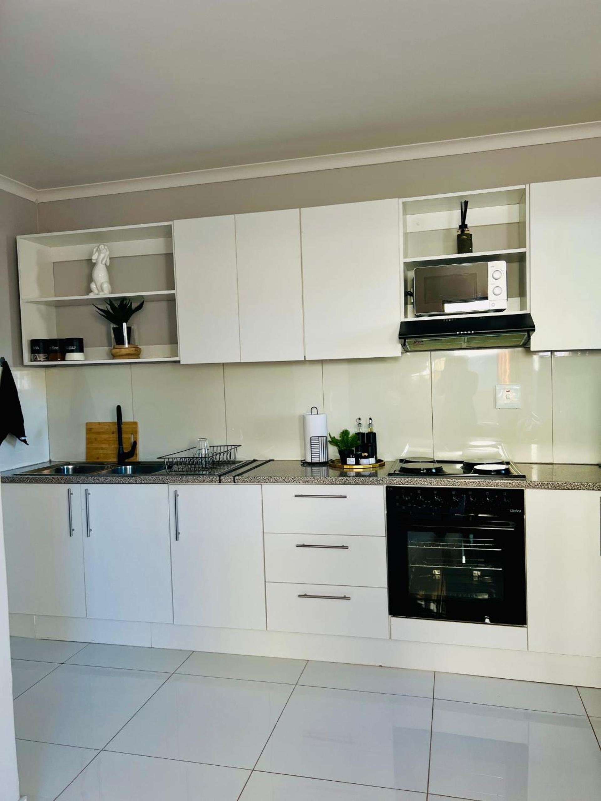 Easy Living Apartment