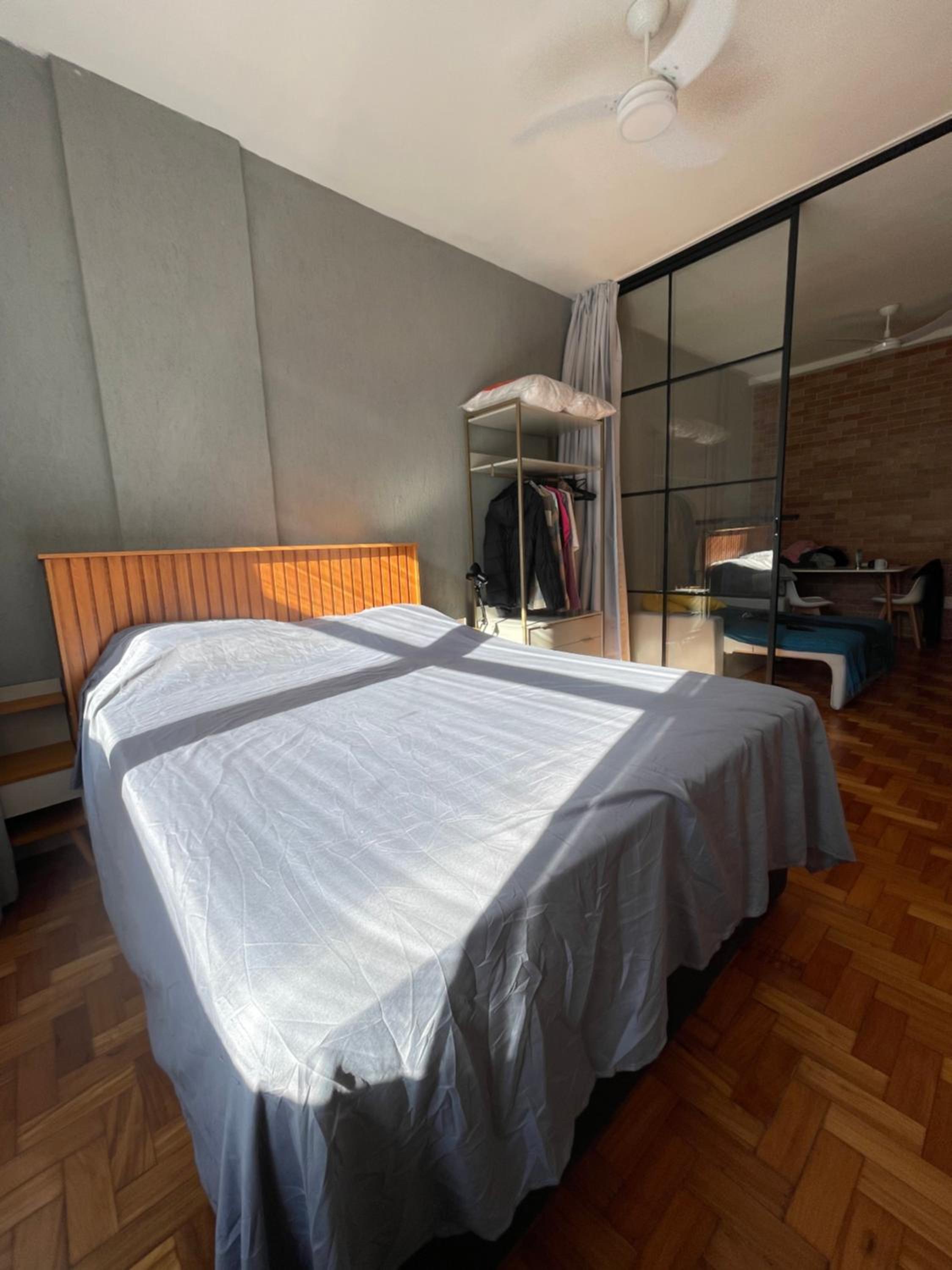 Quadra praia! Loft industrial requintado NOVO para 4 pessoas vizinho COPACABANA PALACE!