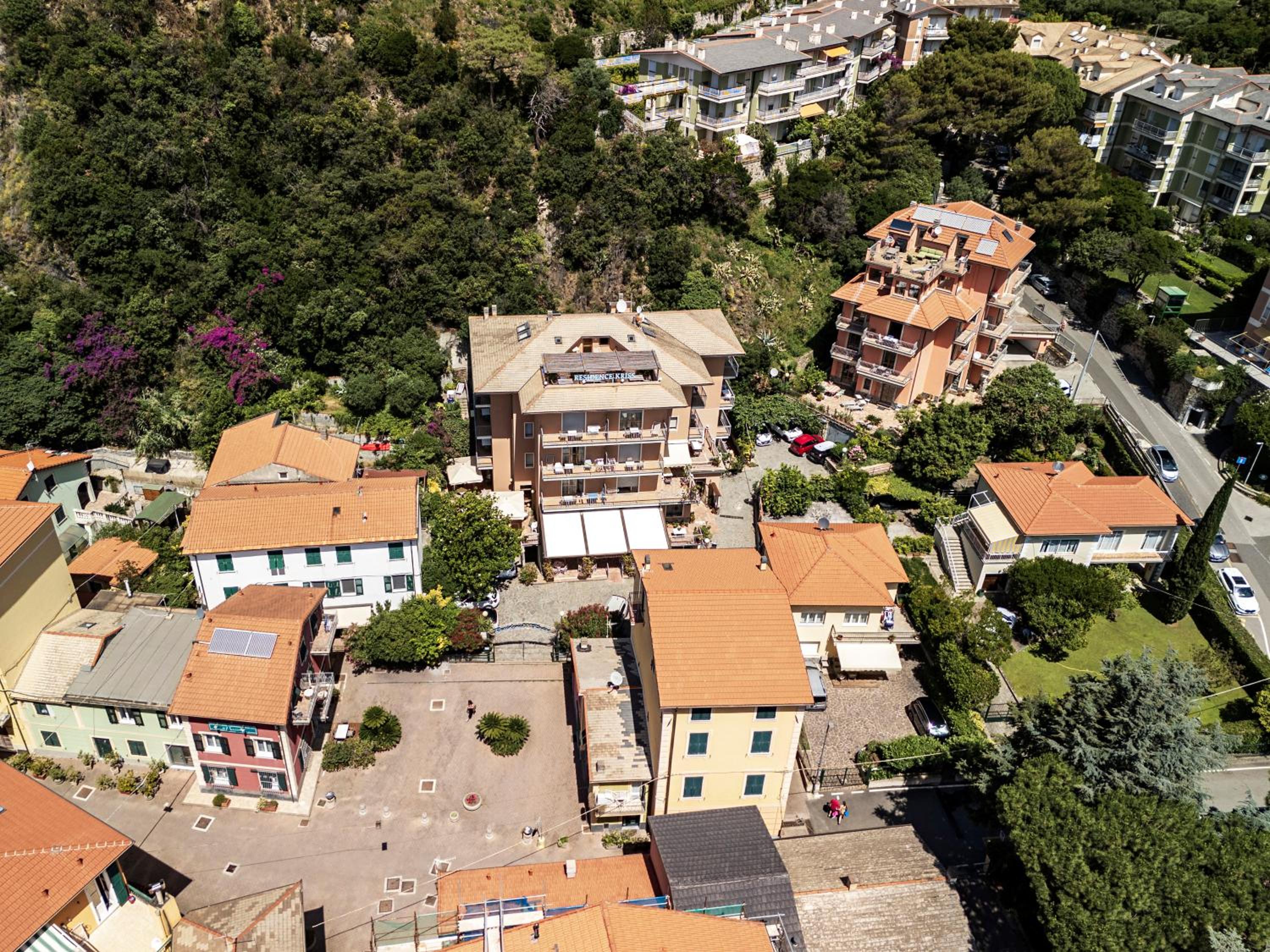 Kriss Apartments