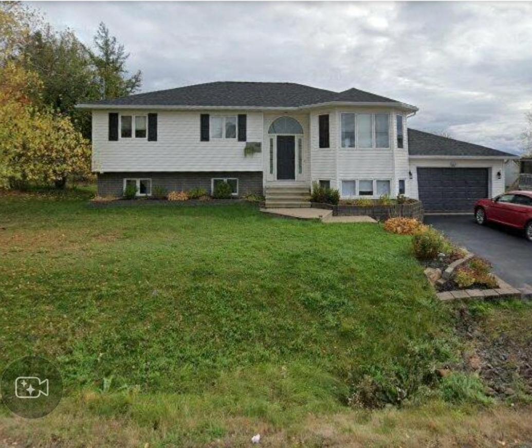 2 bhk for rent in Dieppe near Airport