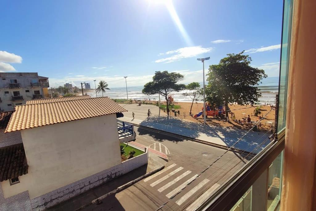 Lindo apto de frente para o mar