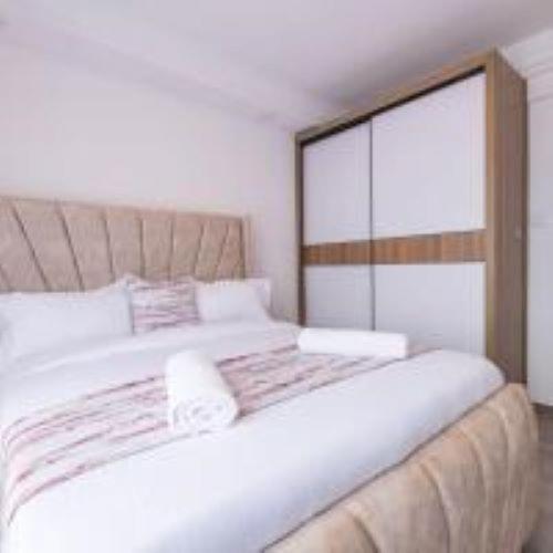 Sophisticated Modern Comfort Apartments view 4