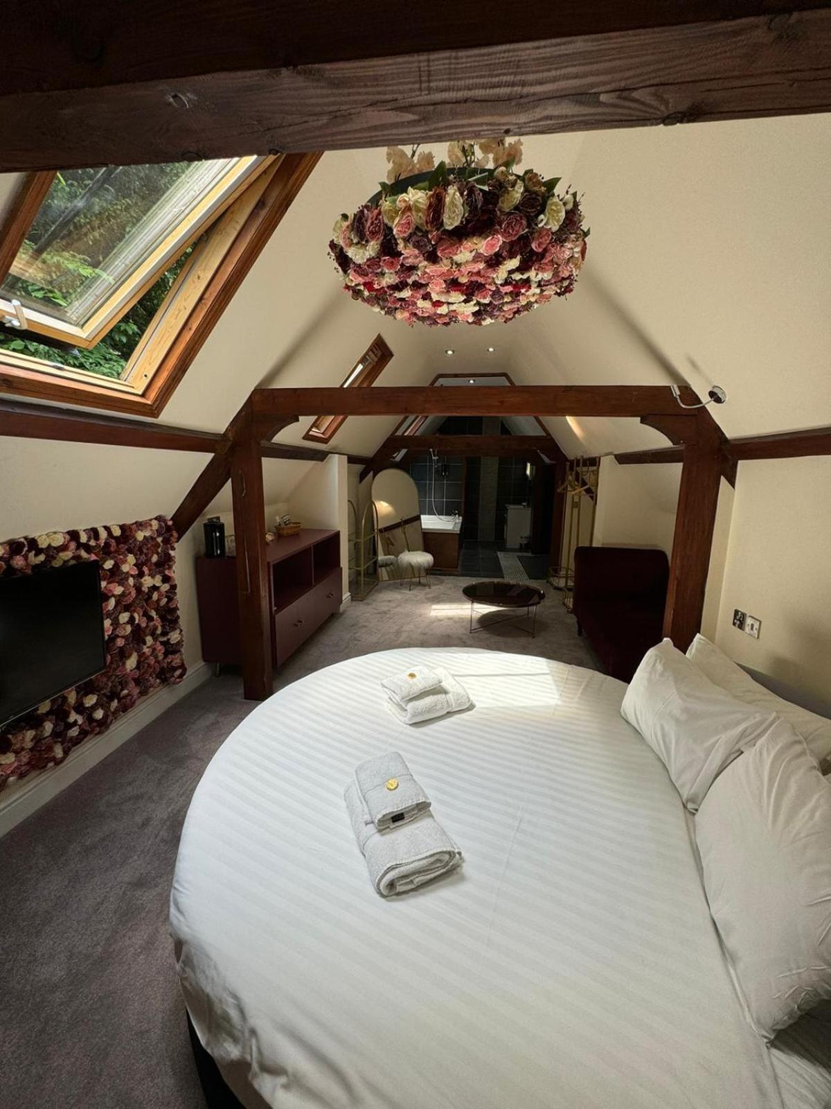 High Tor Hotel