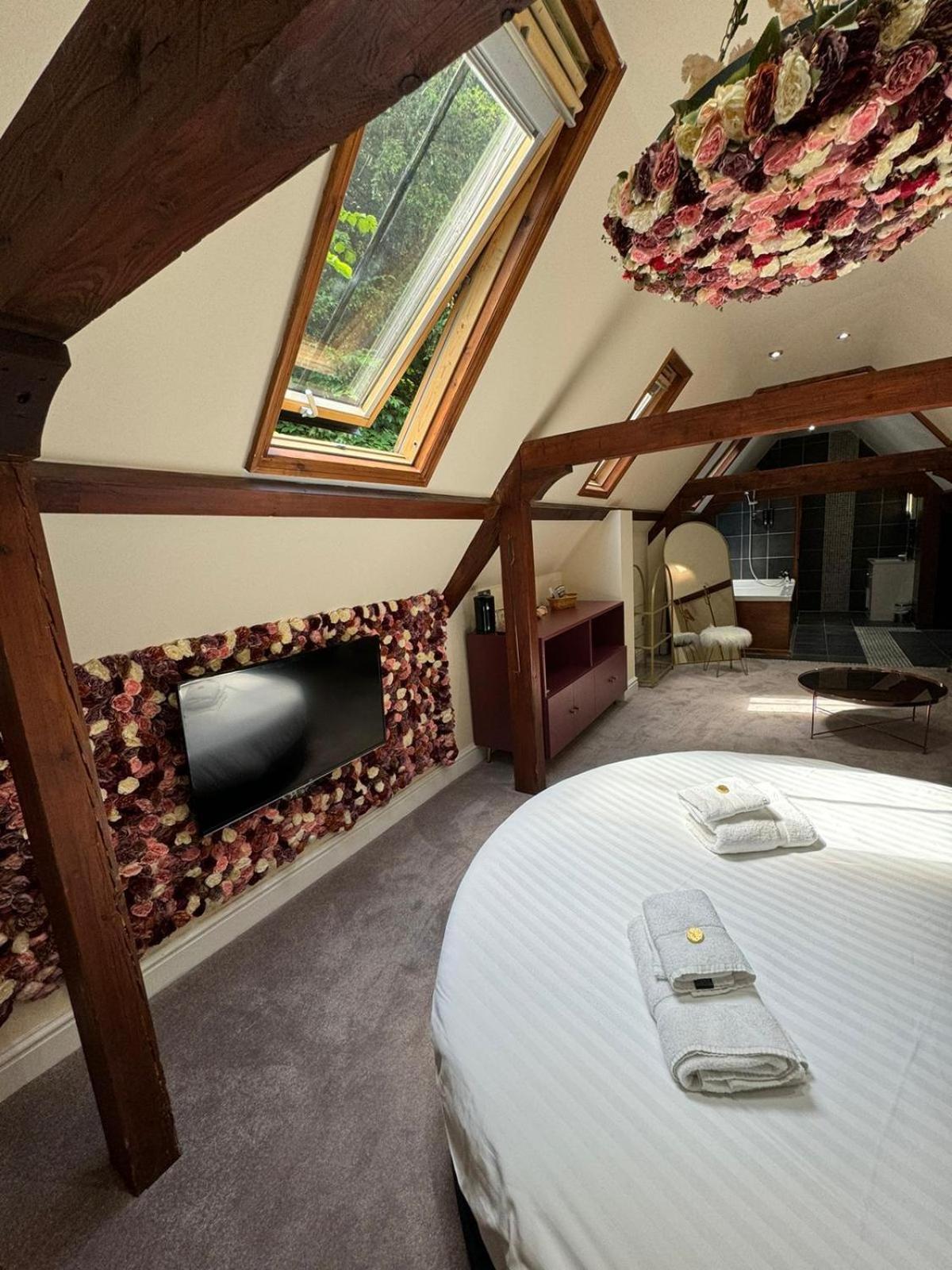 High Tor Hotel