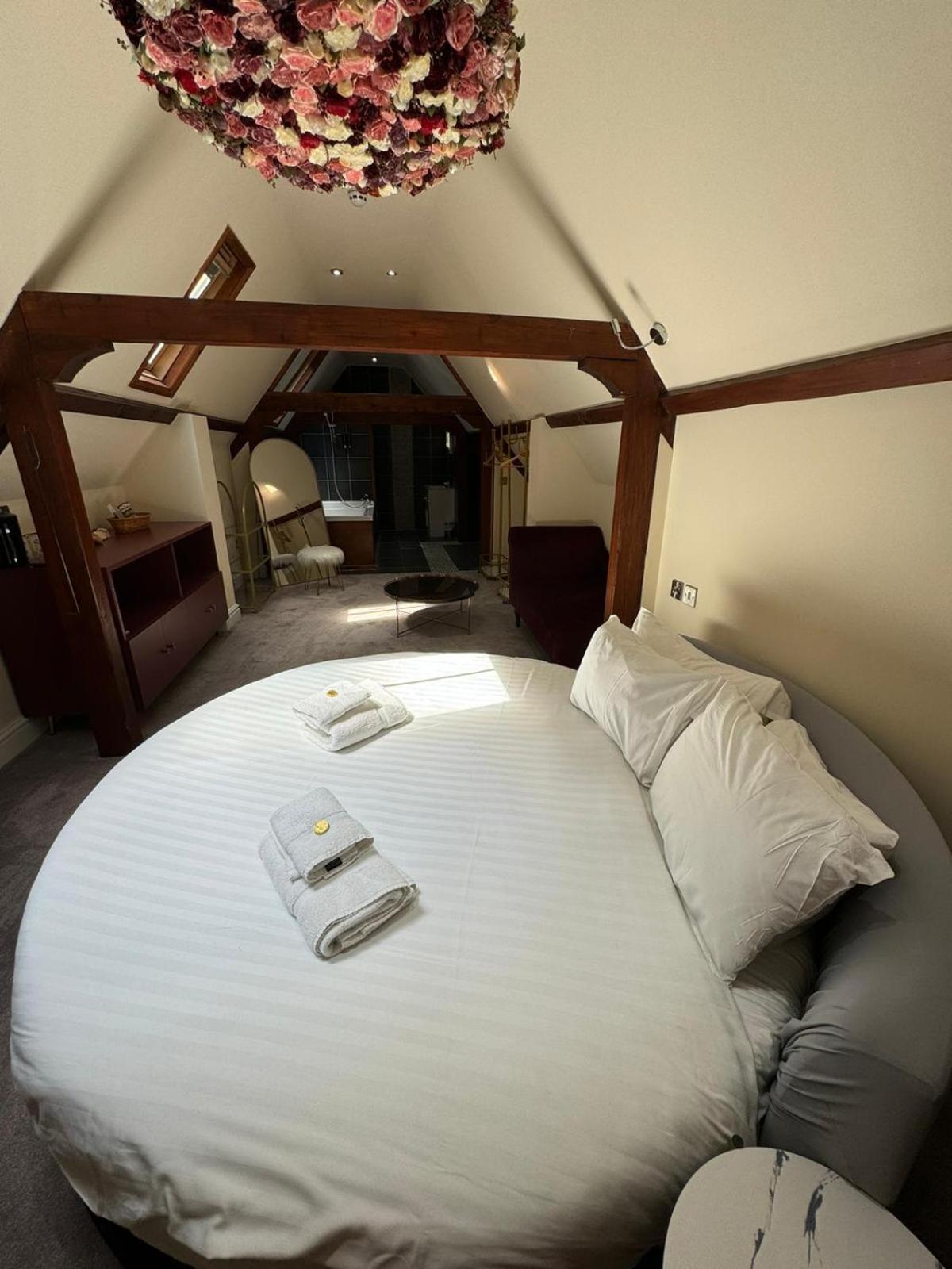 High Tor Hotel
