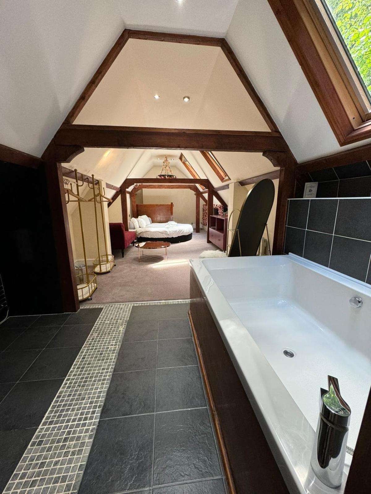 High Tor Hotel
