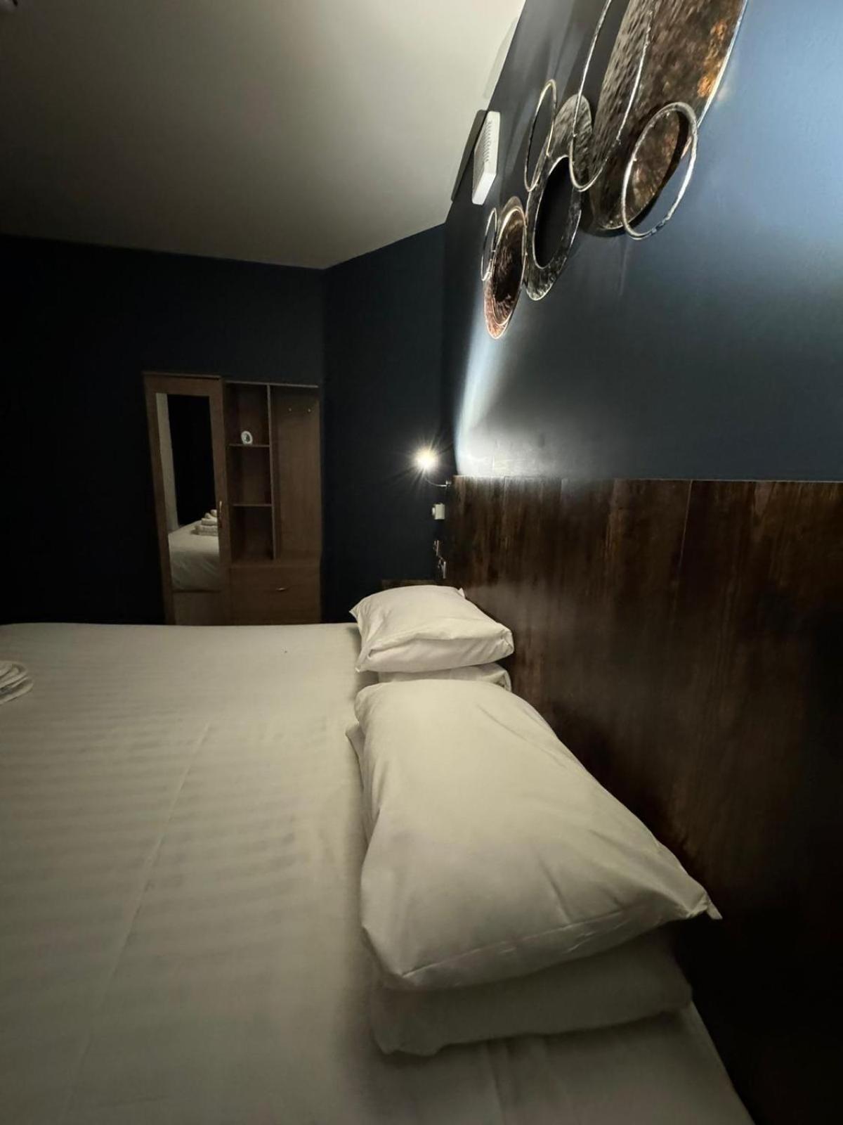 High Tor Hotel