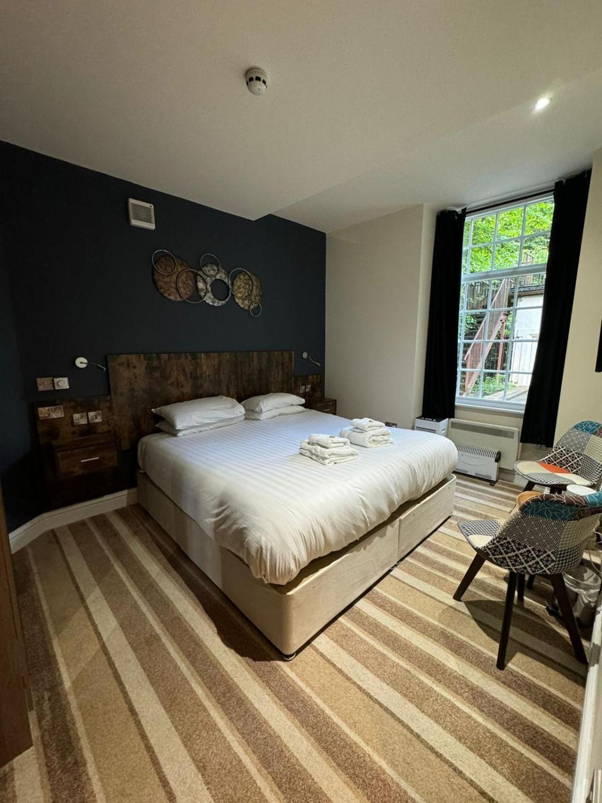 High Tor Hotel