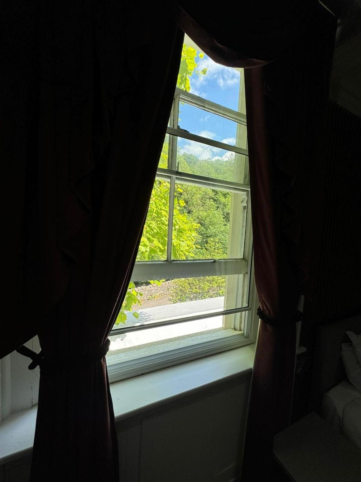 High Tor Hotel