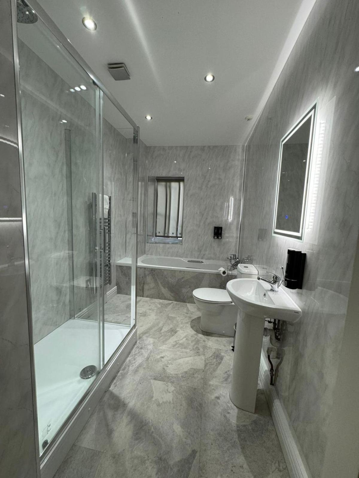 High Tor Hotel